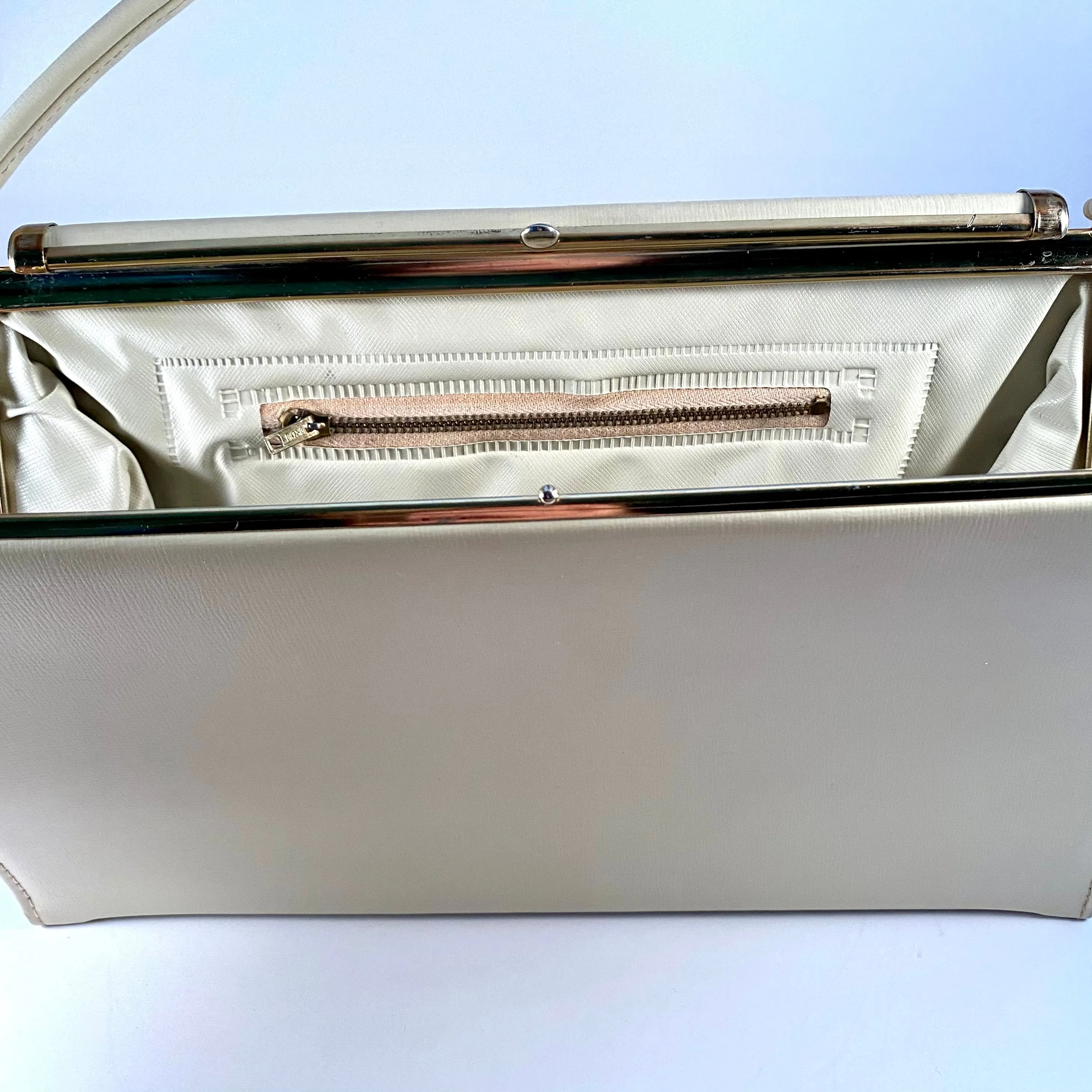1960s Doctor Style Handbag