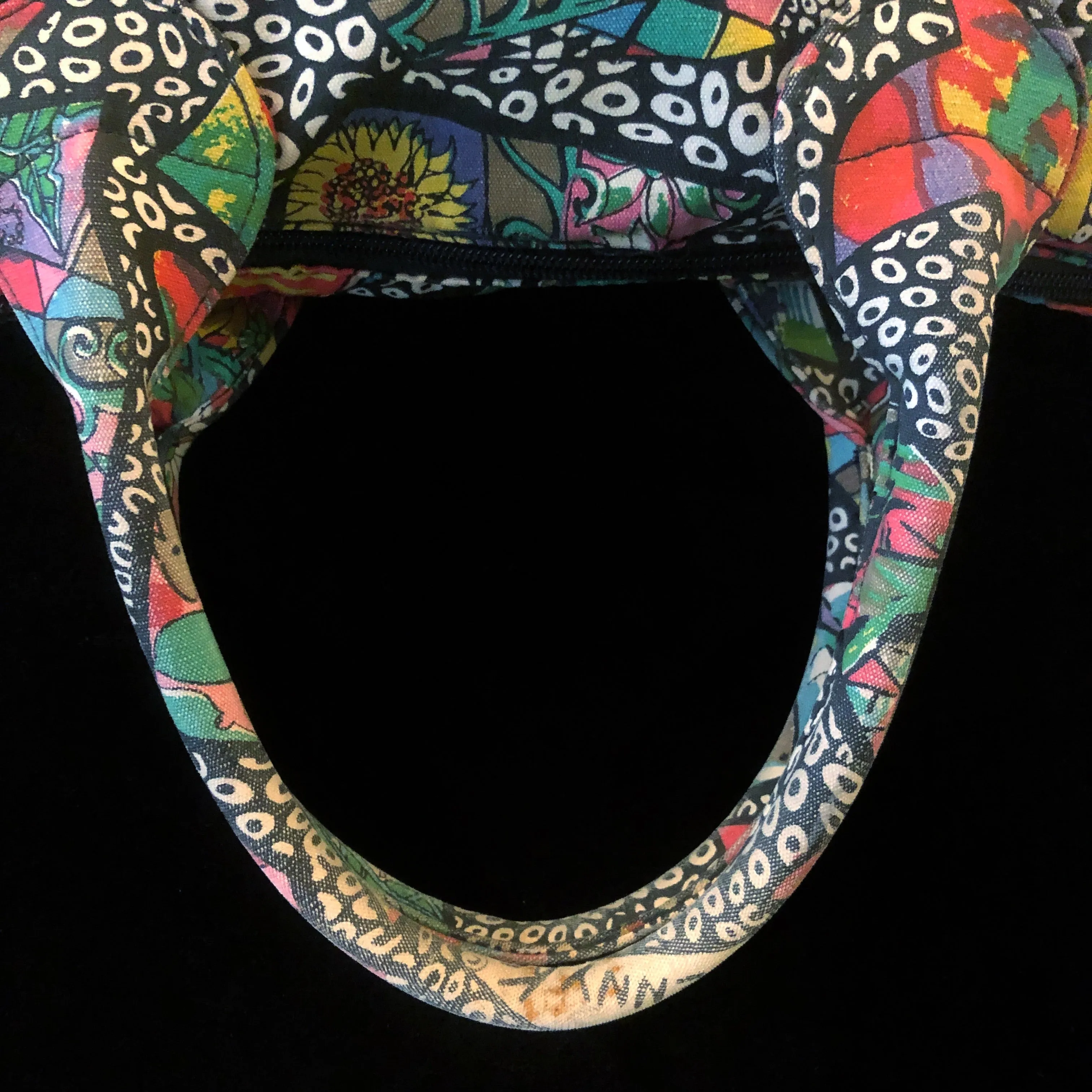 A VINTAGE 1980s JENNY KEE PRINTED CANVAS TOTE