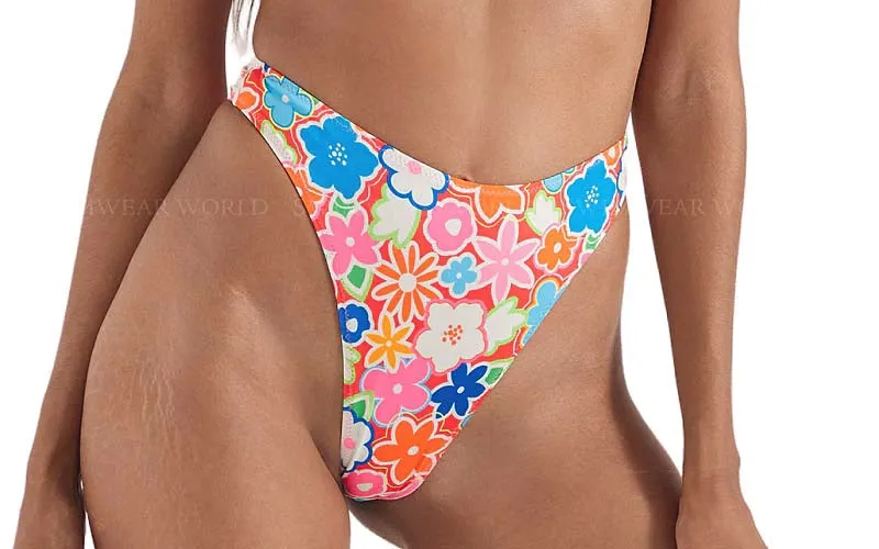 Aitana-Taylor Bikini ::RET