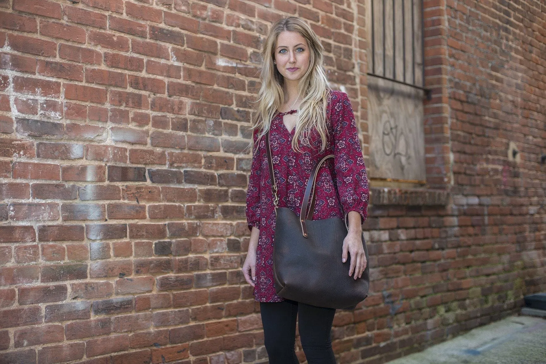 AVERY LEATHER TOTE BAG - MEDIUM - CHERRY BISON