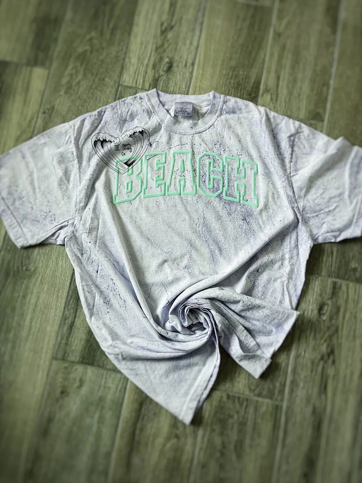 Beach (aqua puff)