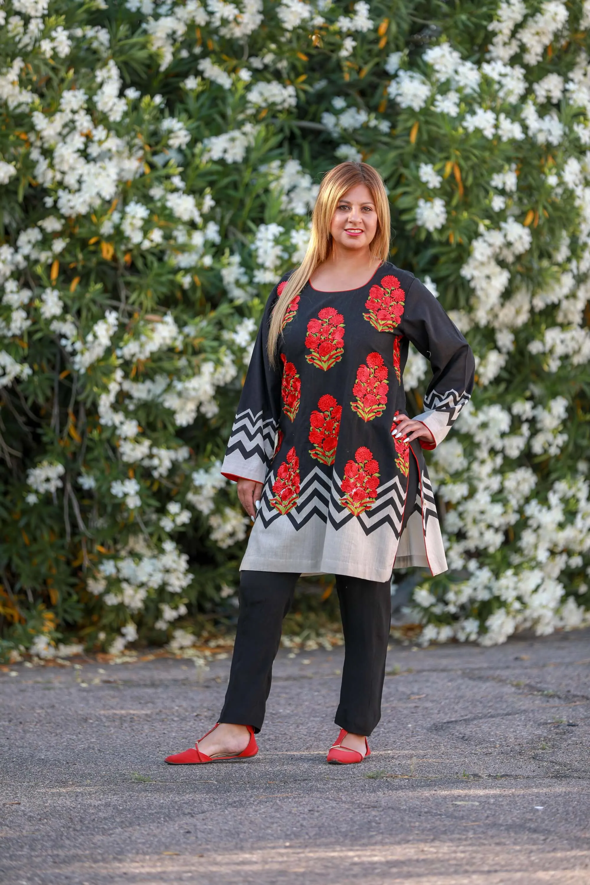 Black Muzlin Sana Safinaz Designer Suit