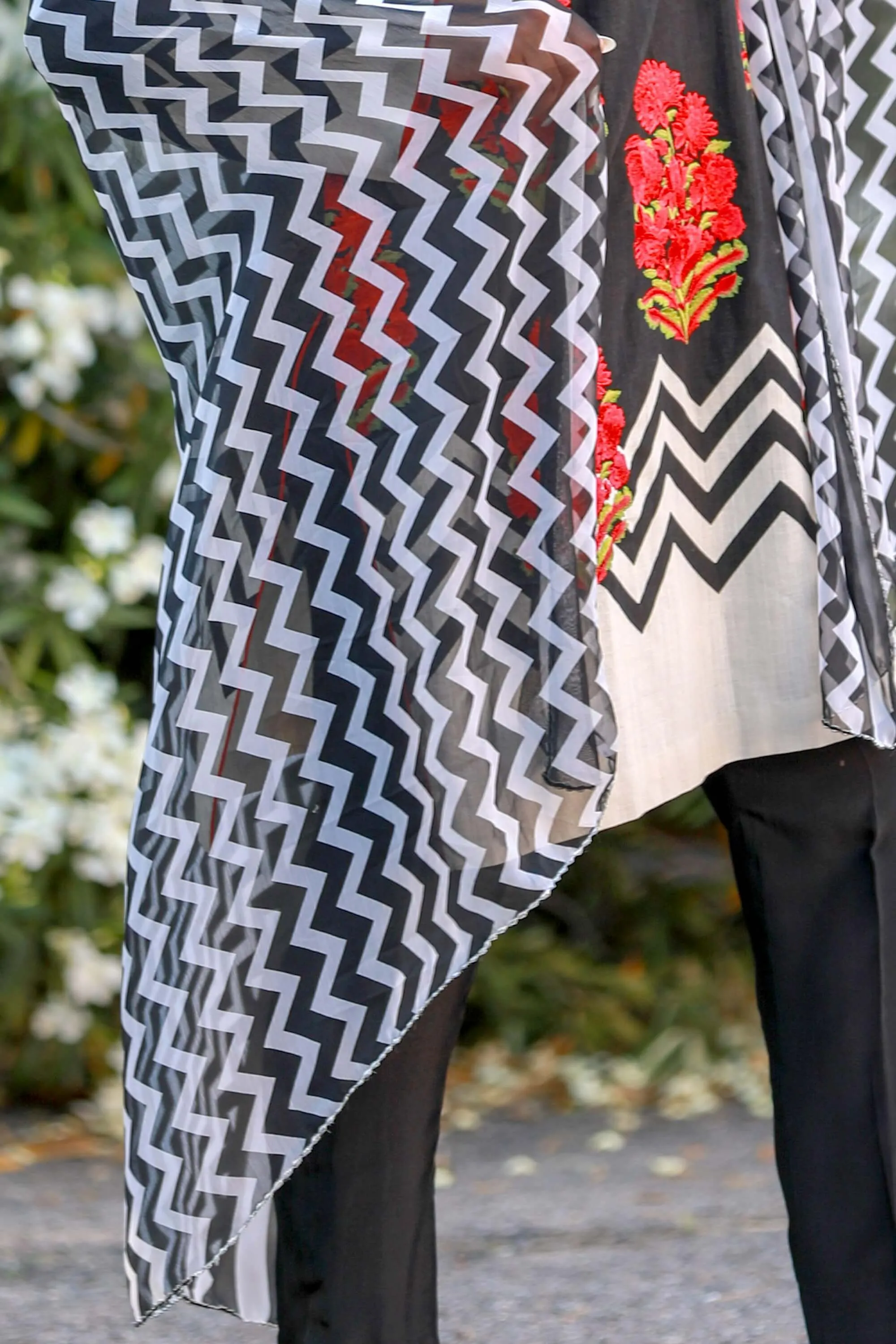 Black Muzlin Sana Safinaz Designer Suit