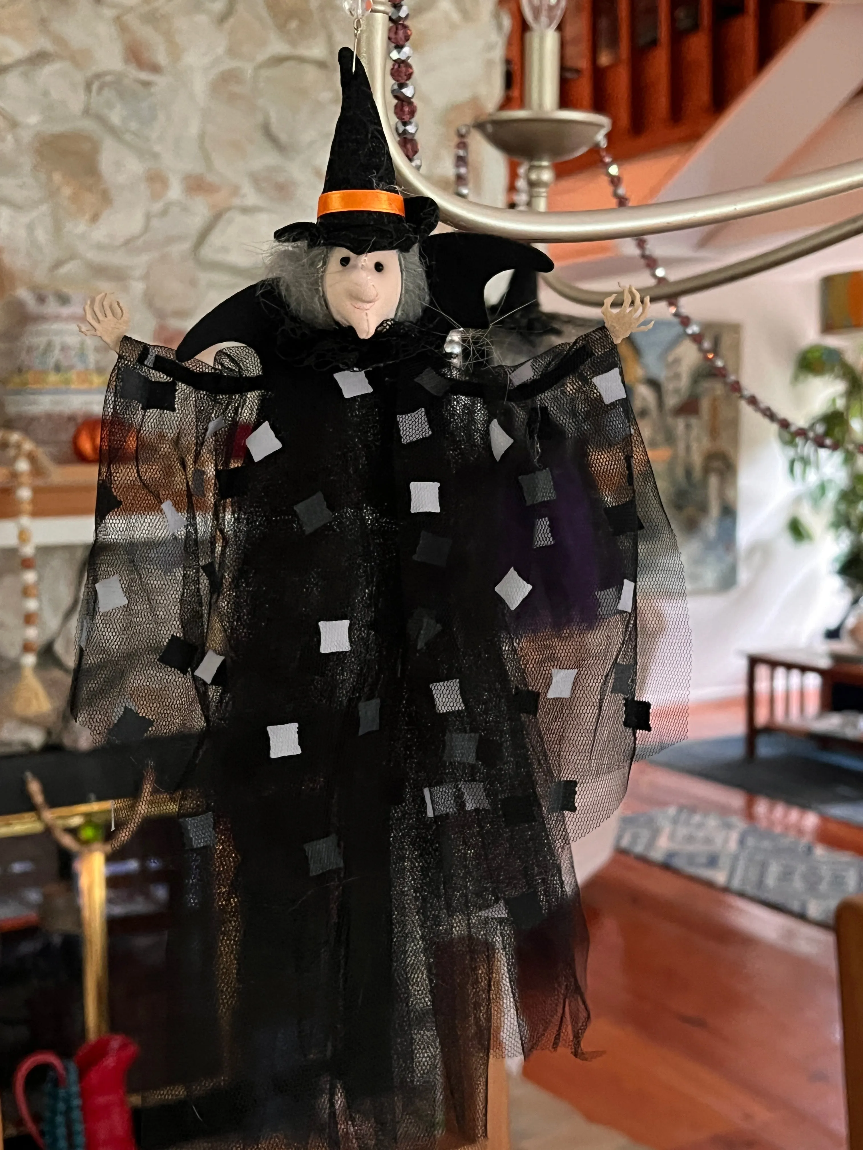 BLACK   WHITE "CHECKERED" WITCH (Set/1) MAGNETIC HALLOWEEN CHANDELIER ORNAMENT