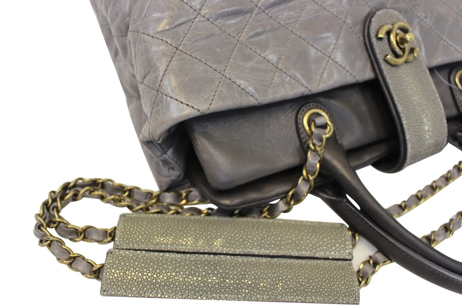 CHANEL Grey Quilted Calfskin Leather Stingray Bindi CC Shopper Tote Bag