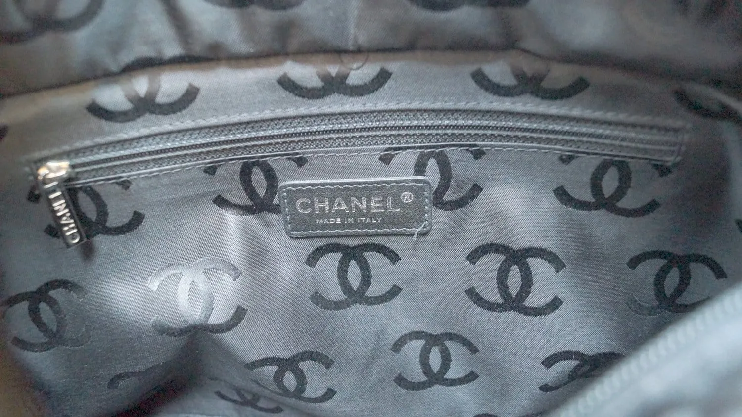 CHANEL Quilted Leather Pink/Black Cambon Tote Bag