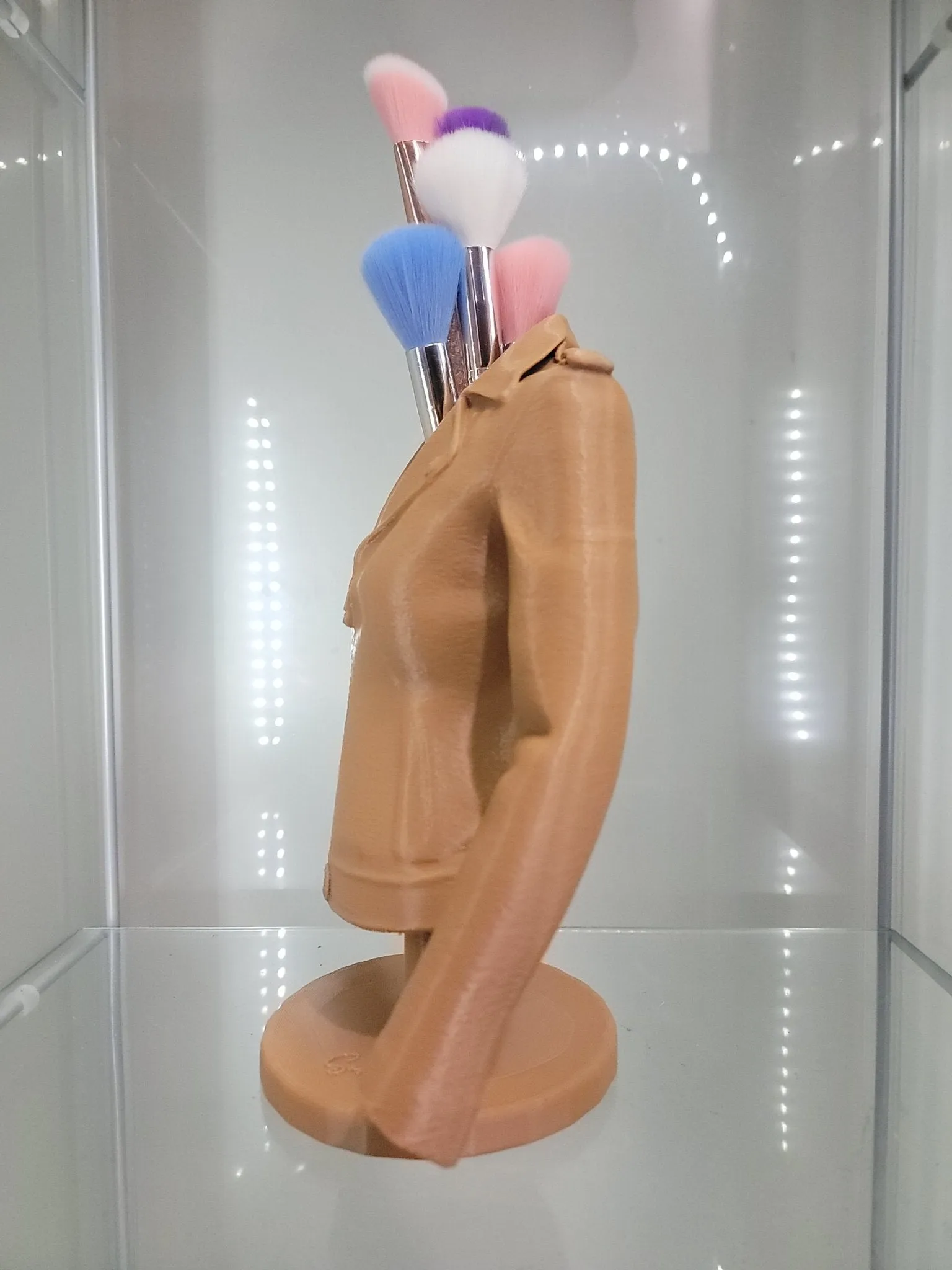 Chic Leather Jacket Brush Holder - Fashion Meets Function!