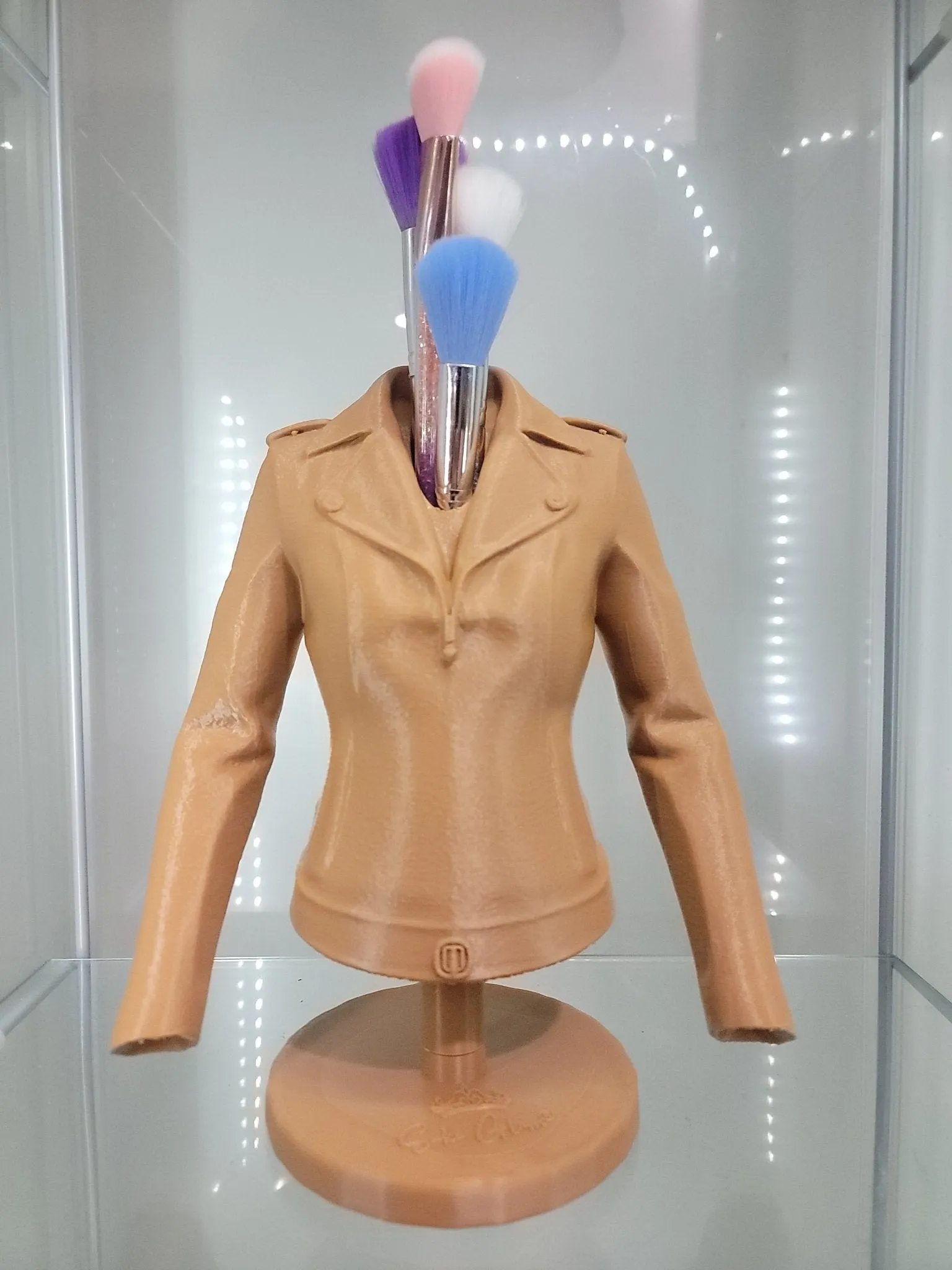 Chic Leather Jacket Brush Holder - Fashion Meets Function!