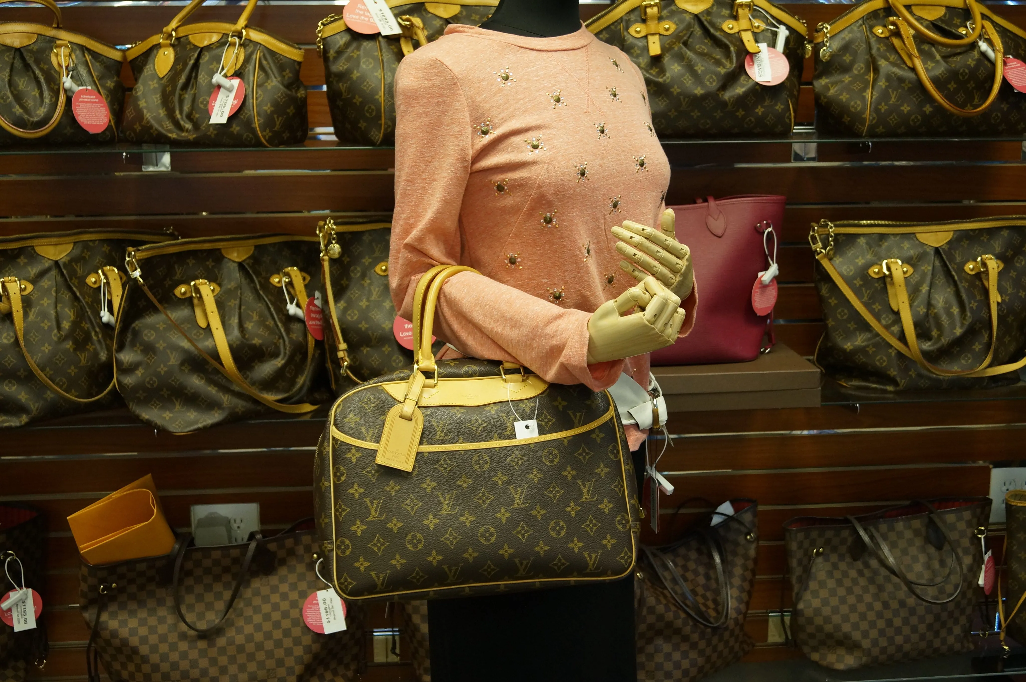LOUIS VUITTON Monogram Deauville Boston Travel Handbag