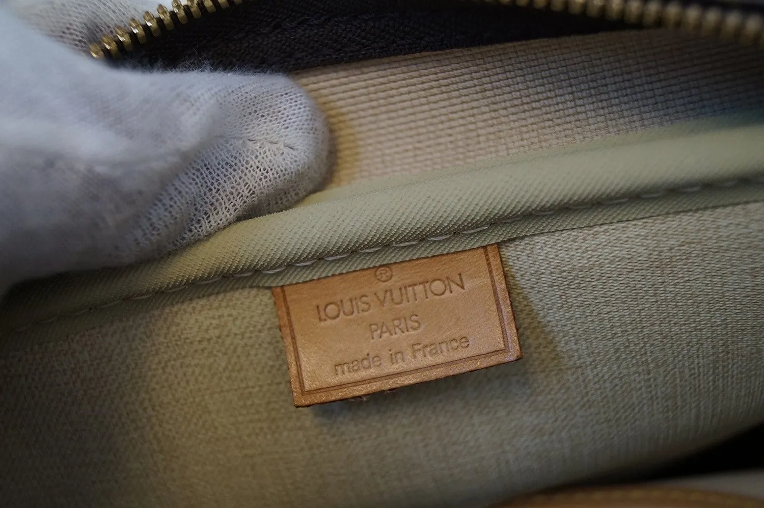 LOUIS VUITTON Monogram Deauville Boston Travel Handbag
