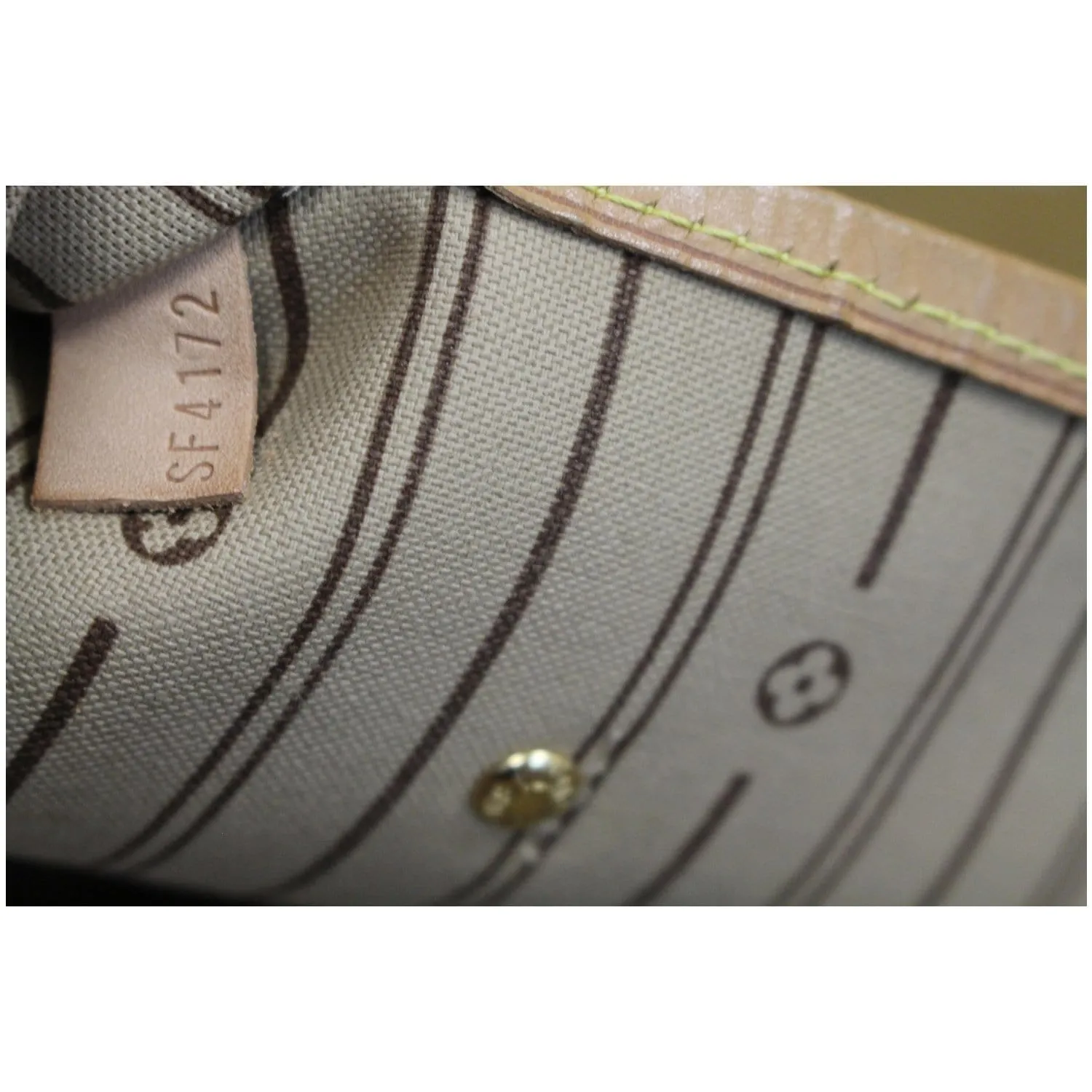 LOUIS VUITTON Neverfull MM Monogram Canvas Tote Shoulder Bag Brown