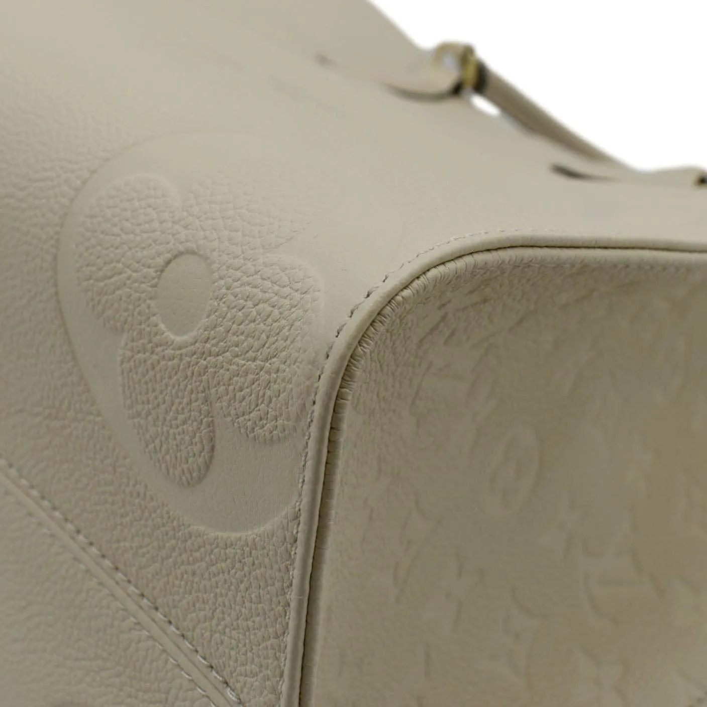 LOUIS VUITTON Onthego MM Monogram Empreinte Leather Tote Bag Cream