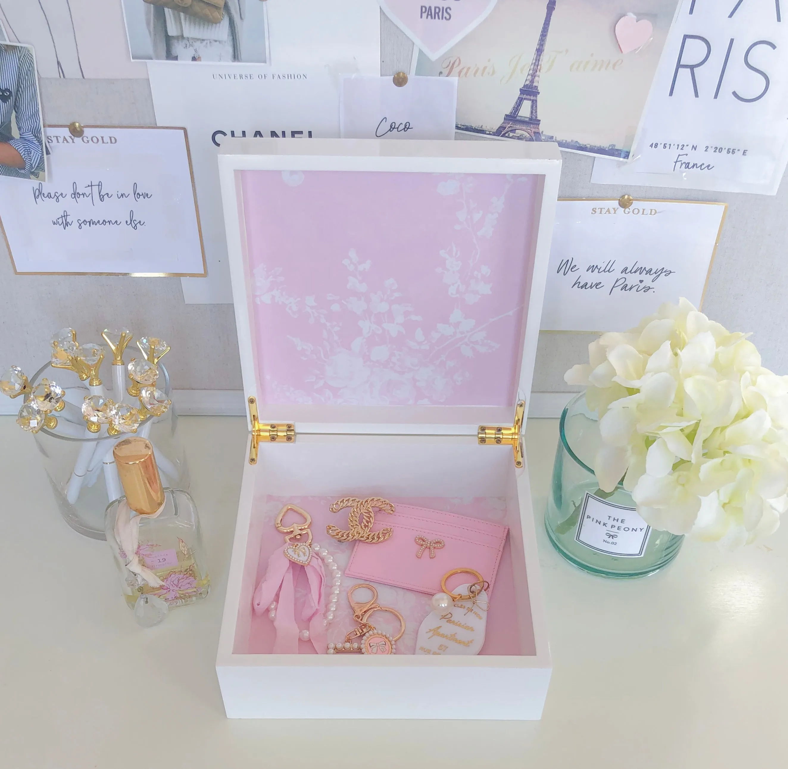 LUXE GOLD BOW BOX