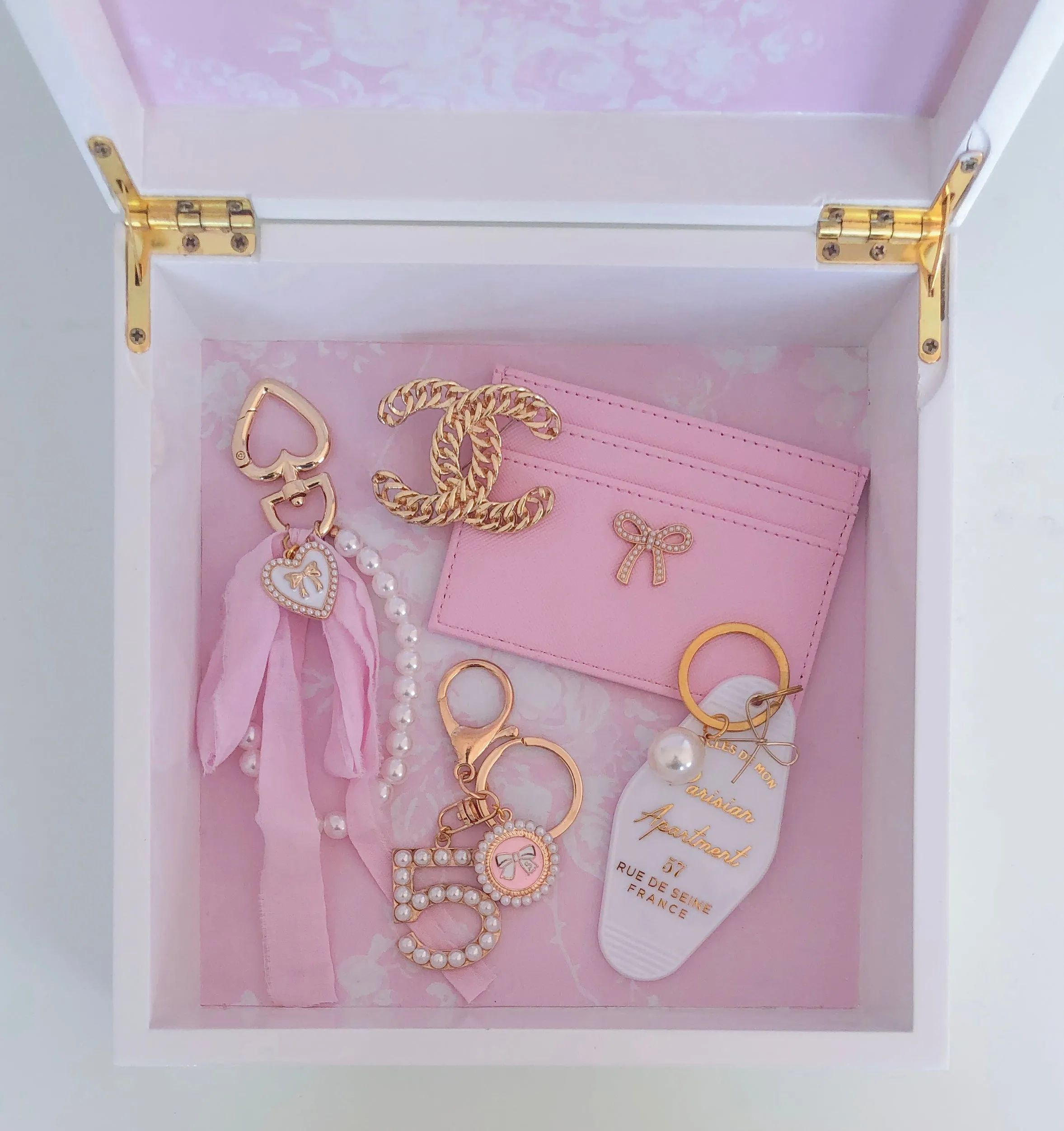 LUXE GOLD BOW BOX