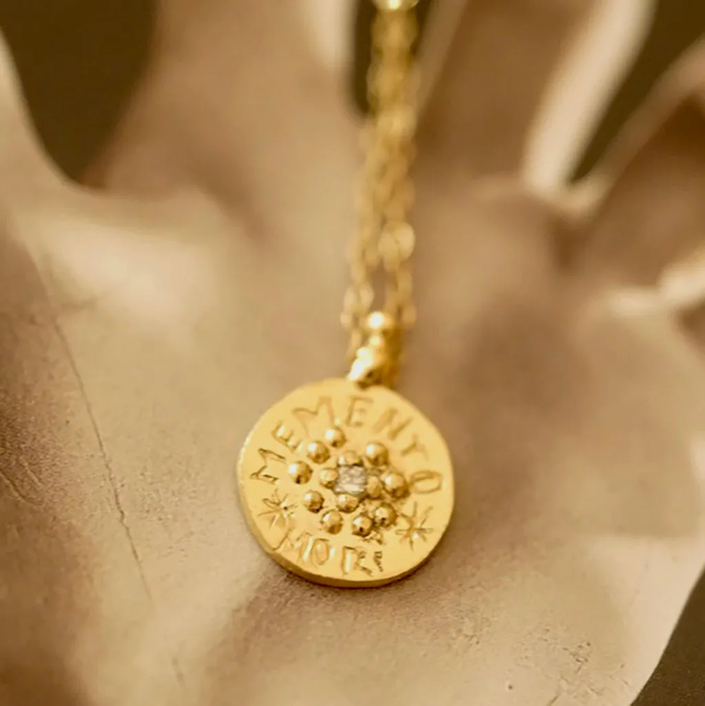 Memento Mori Necklace gold with diamond