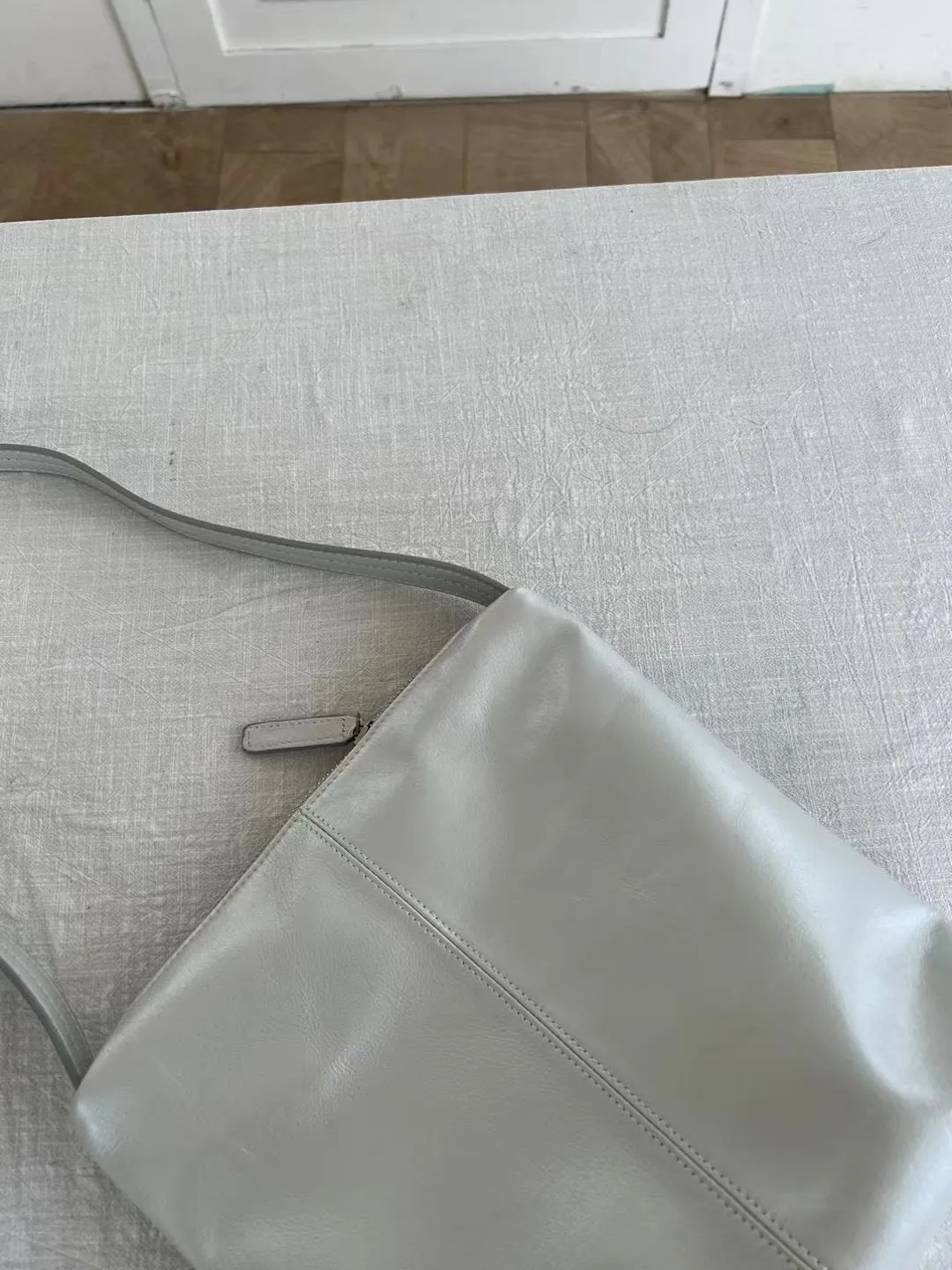 NEW & IN-STOCK - Korean Leather Tote Bag