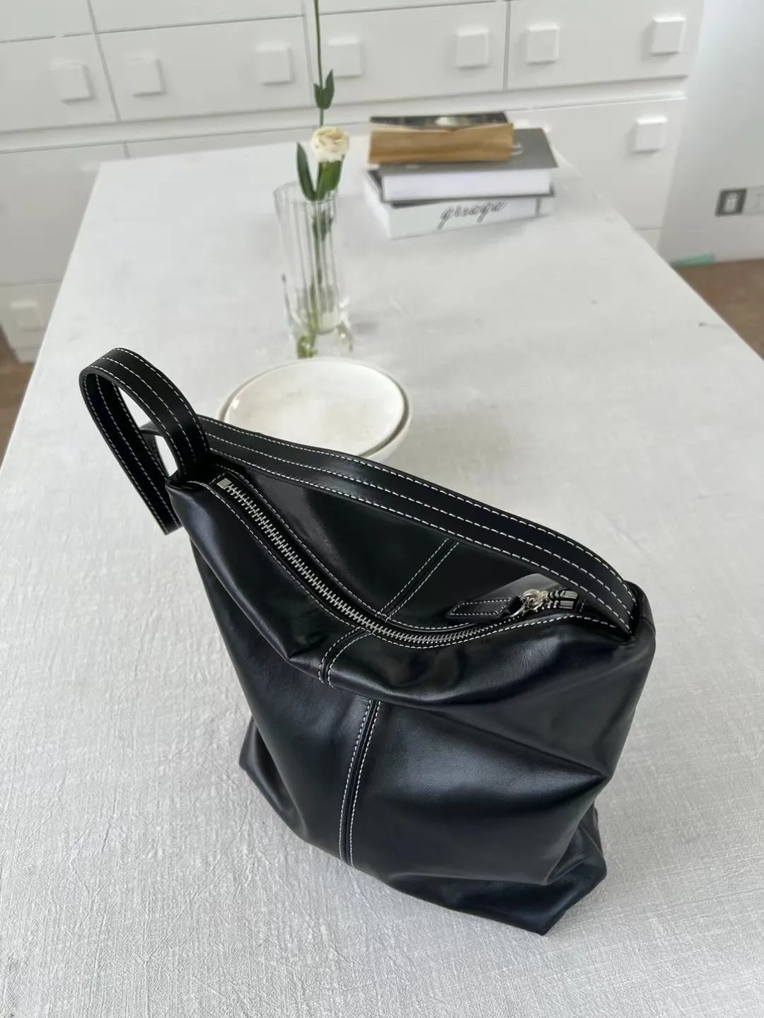 NEW & IN-STOCK - Korean Leather Tote Bag