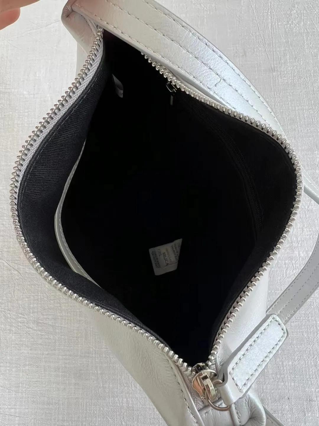 NEW & IN-STOCK - Korean Leather Tote Bag