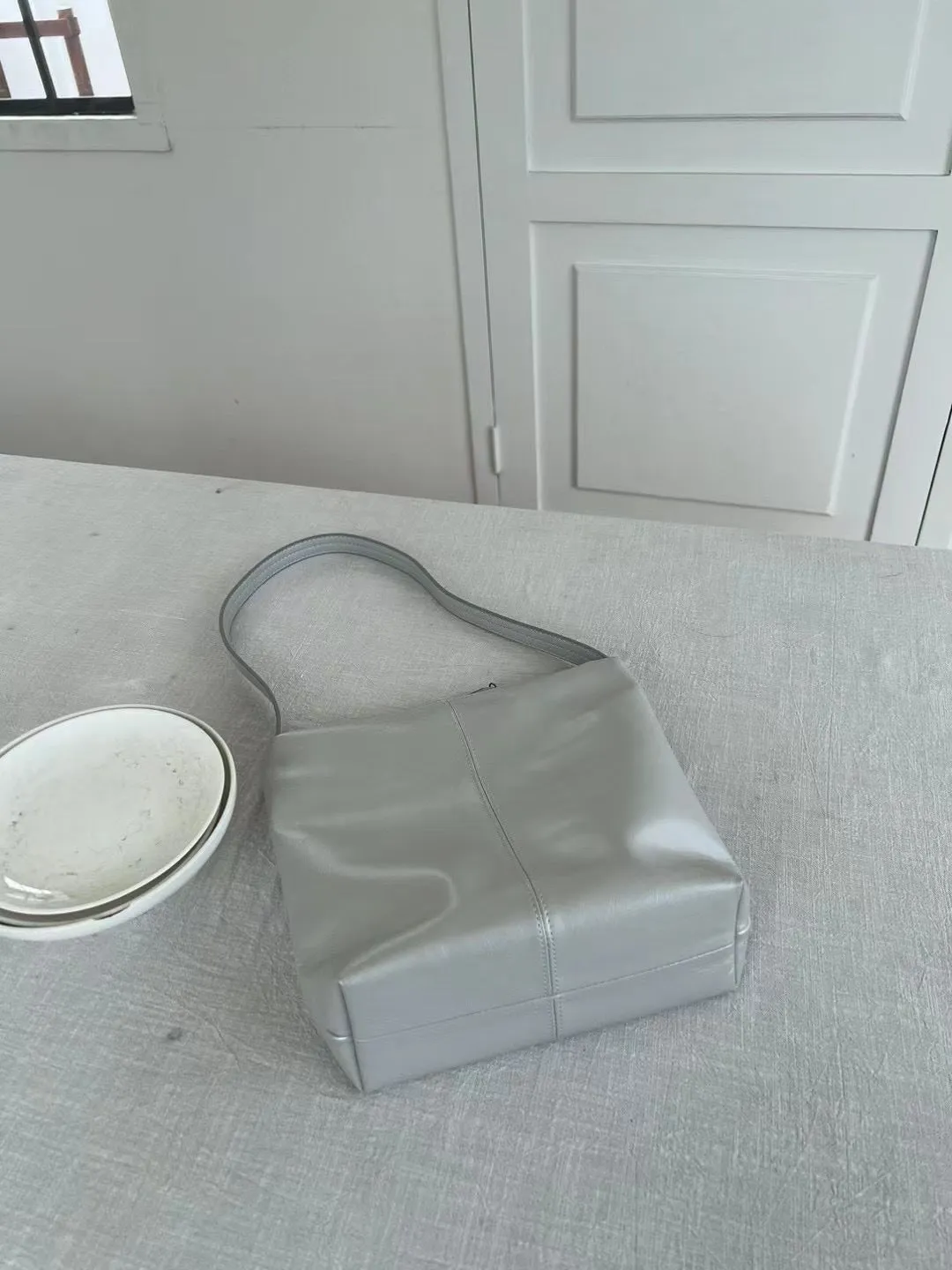NEW & IN-STOCK - Korean Leather Tote Bag