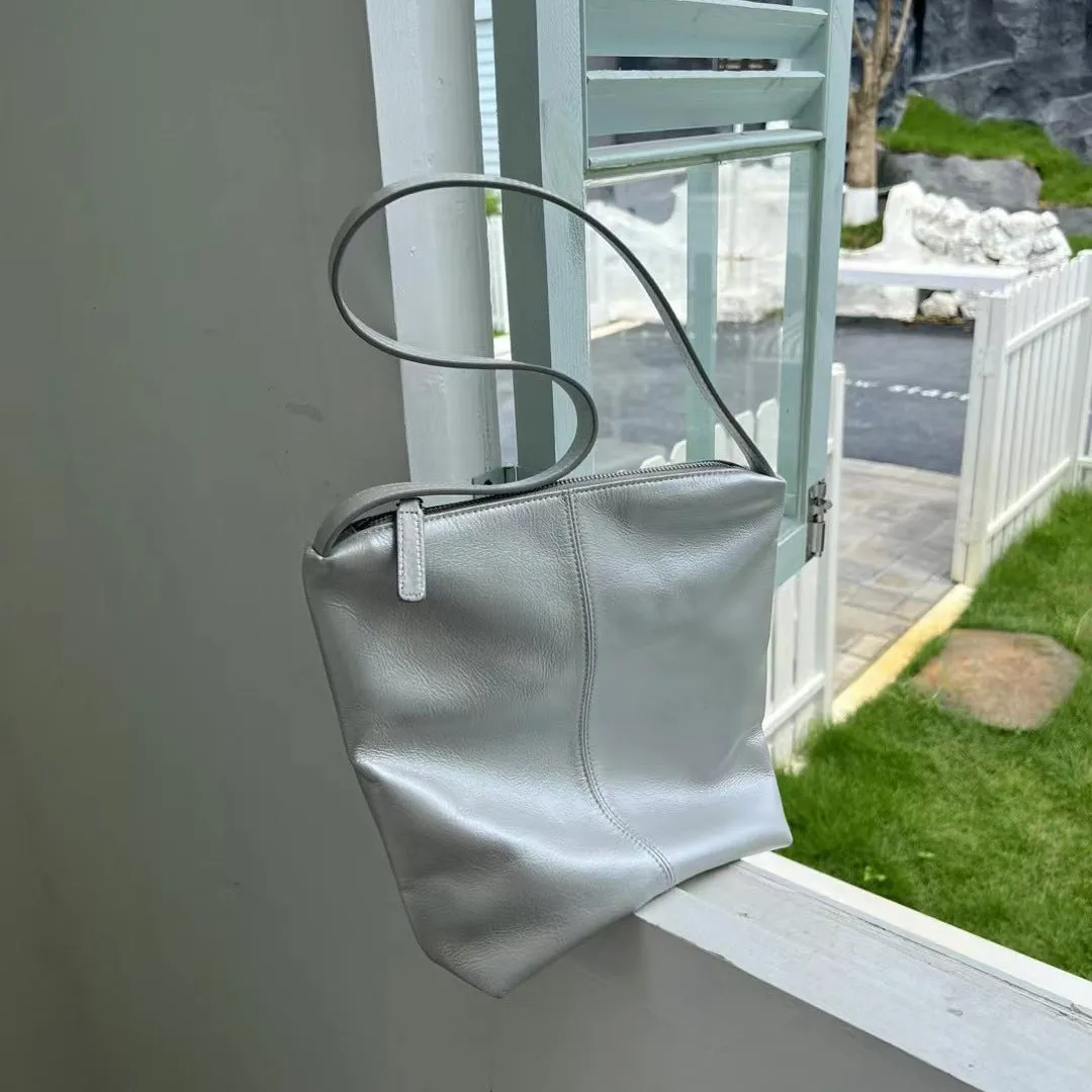 NEW & IN-STOCK - Korean Leather Tote Bag