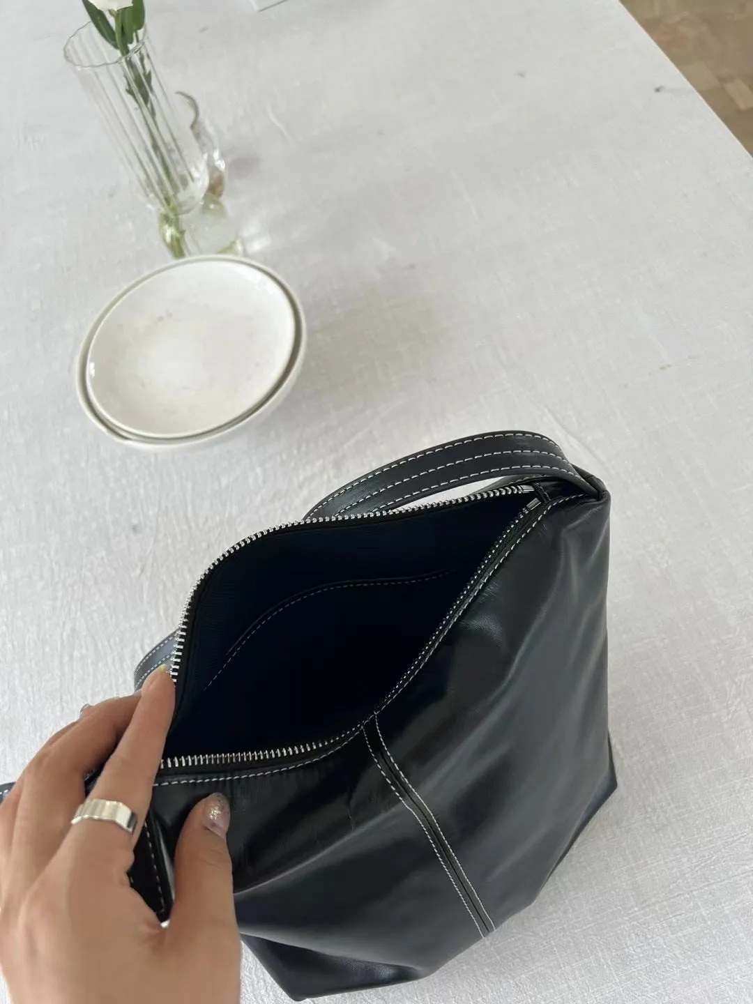 NEW & IN-STOCK - Korean Leather Tote Bag