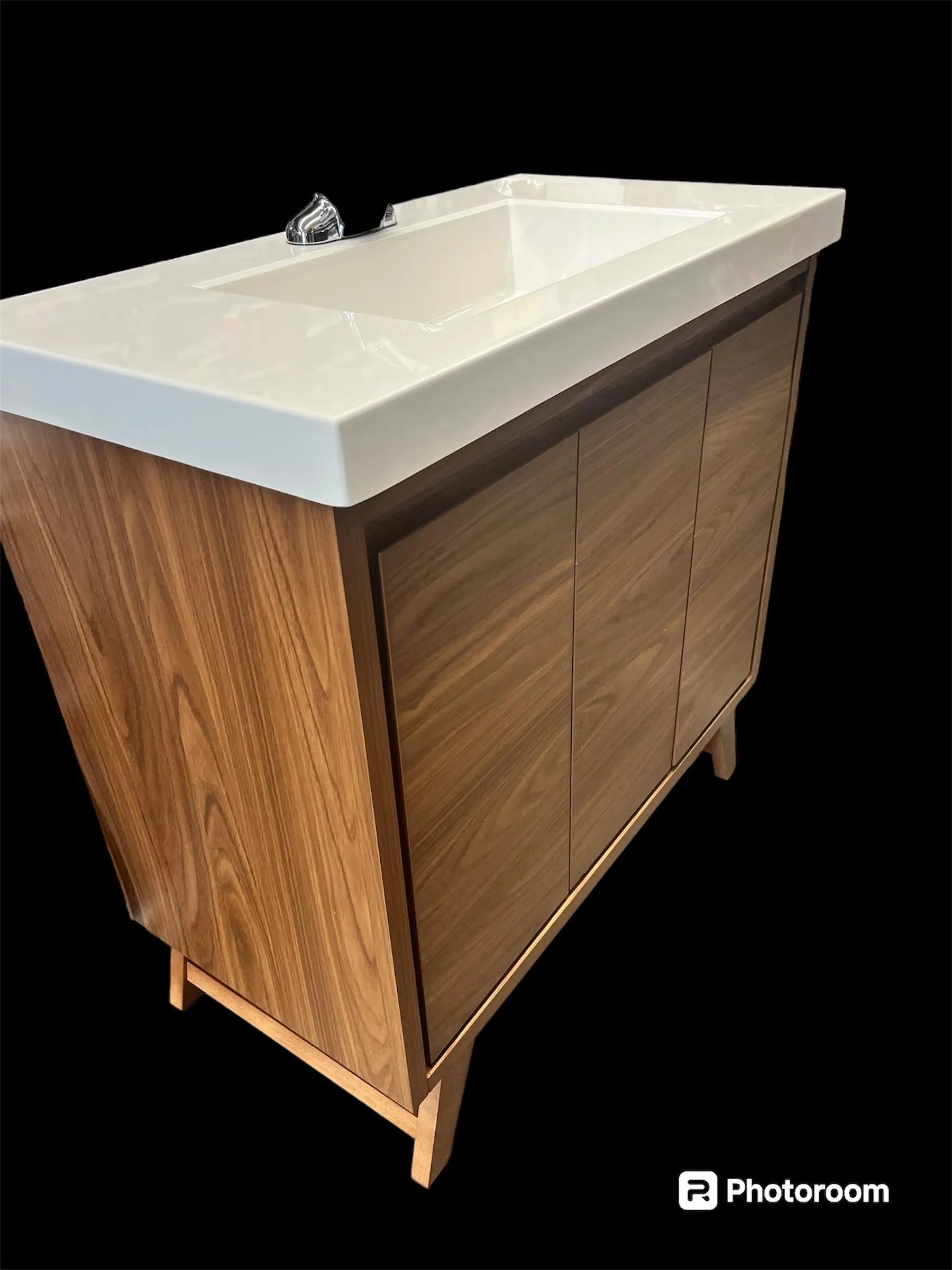 New Glacier Bay Wolston 36.2in. W x 18.4in. D x 34.8in. H Freestanding Bath Vanity in Walnut Finish, includes Vanity top, sink & faucet! Has small hairline crack on 1 door! Retails $650 