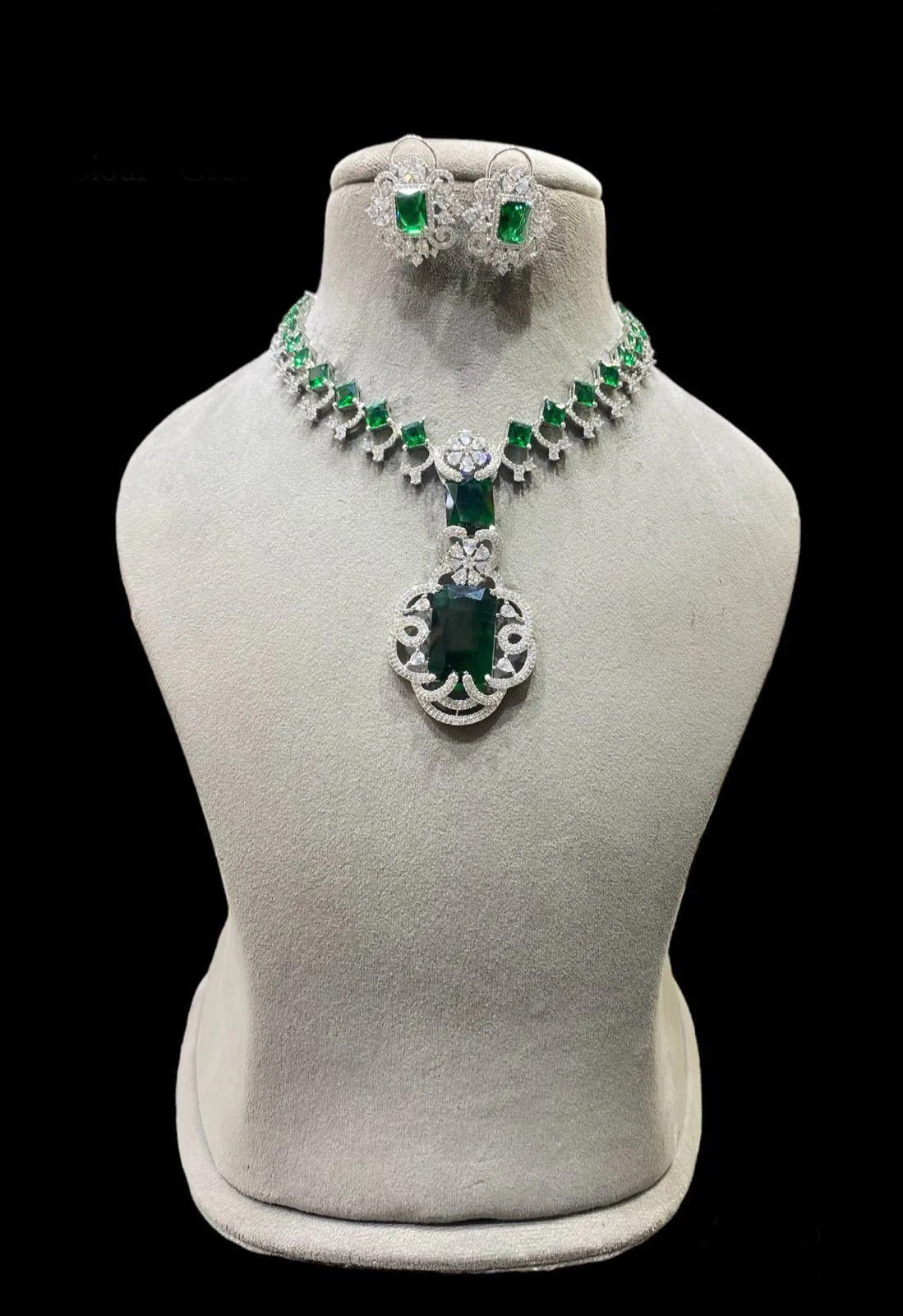 Nita Ambani Inspired Latest Designer Necklace Set