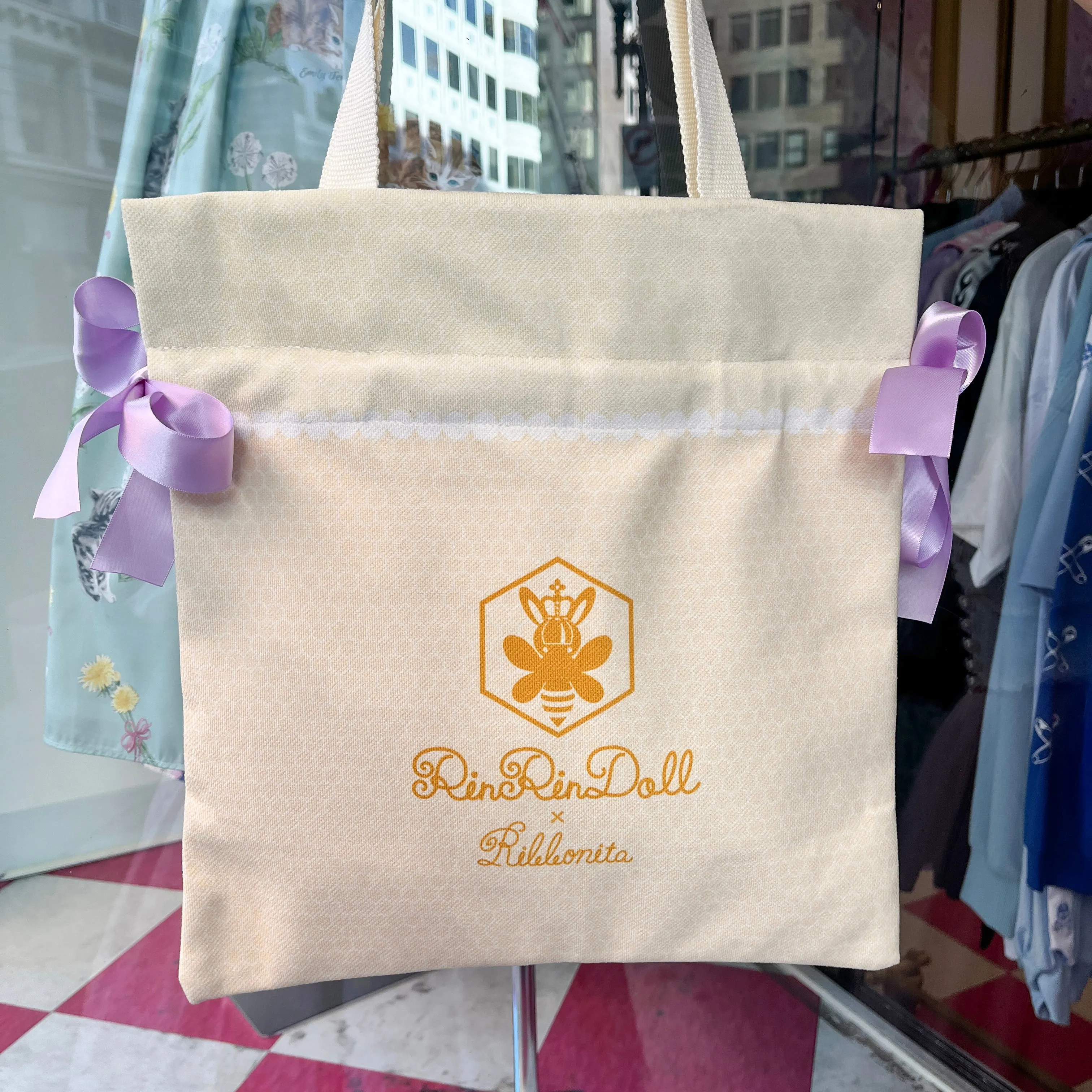 RinRin Doll Honey Bunny Bee Tote bag