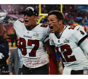 Rob Gronkowski Signed Tampa Bay Buccaneers Unframed 16x20 NFL Photo - With Brady