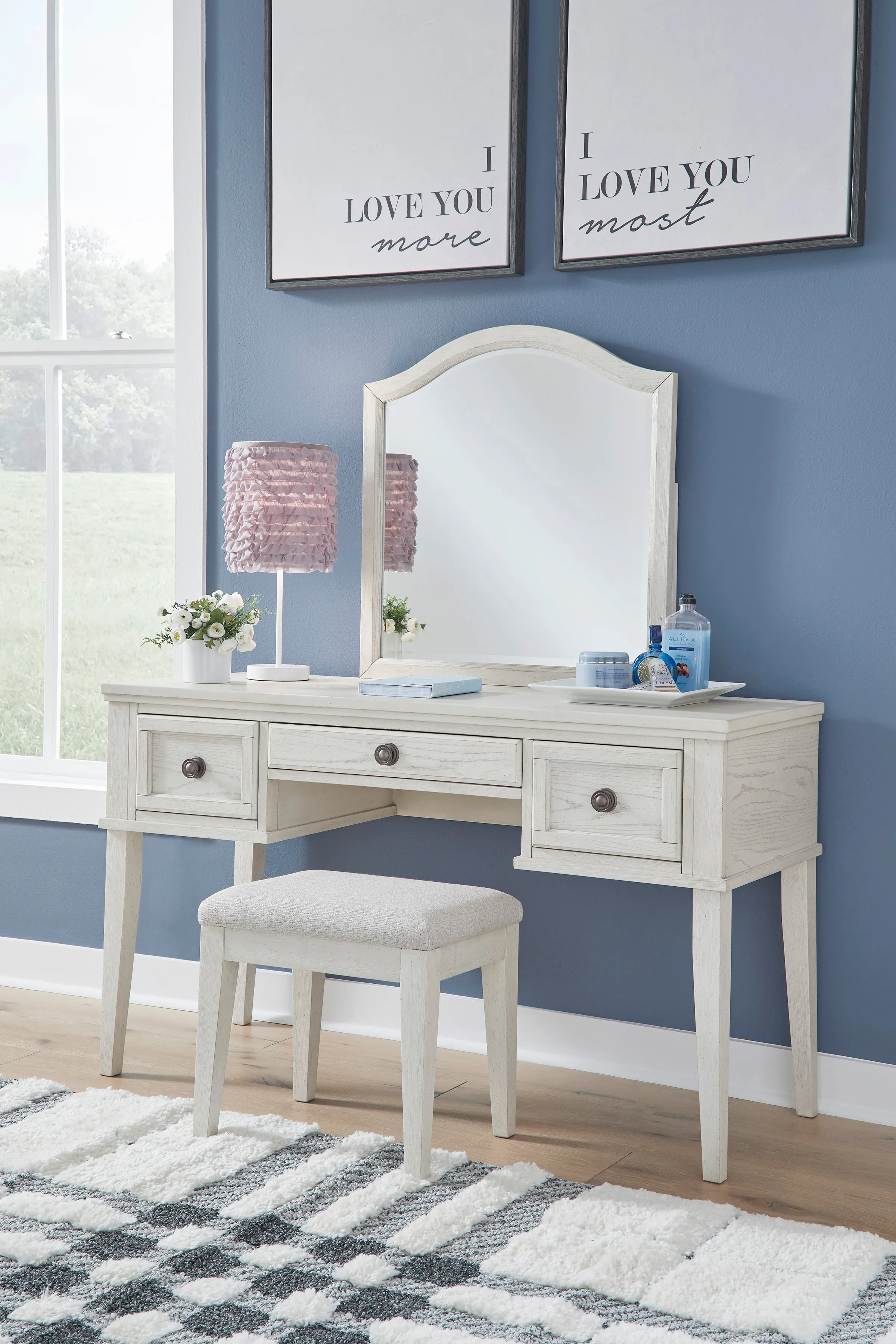 Robin Vanity W/Stool and Mirror