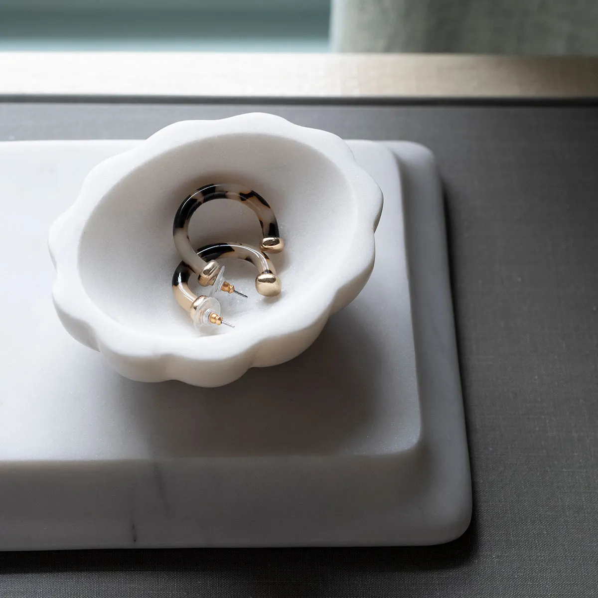 Small Marble Scalloped Bowl