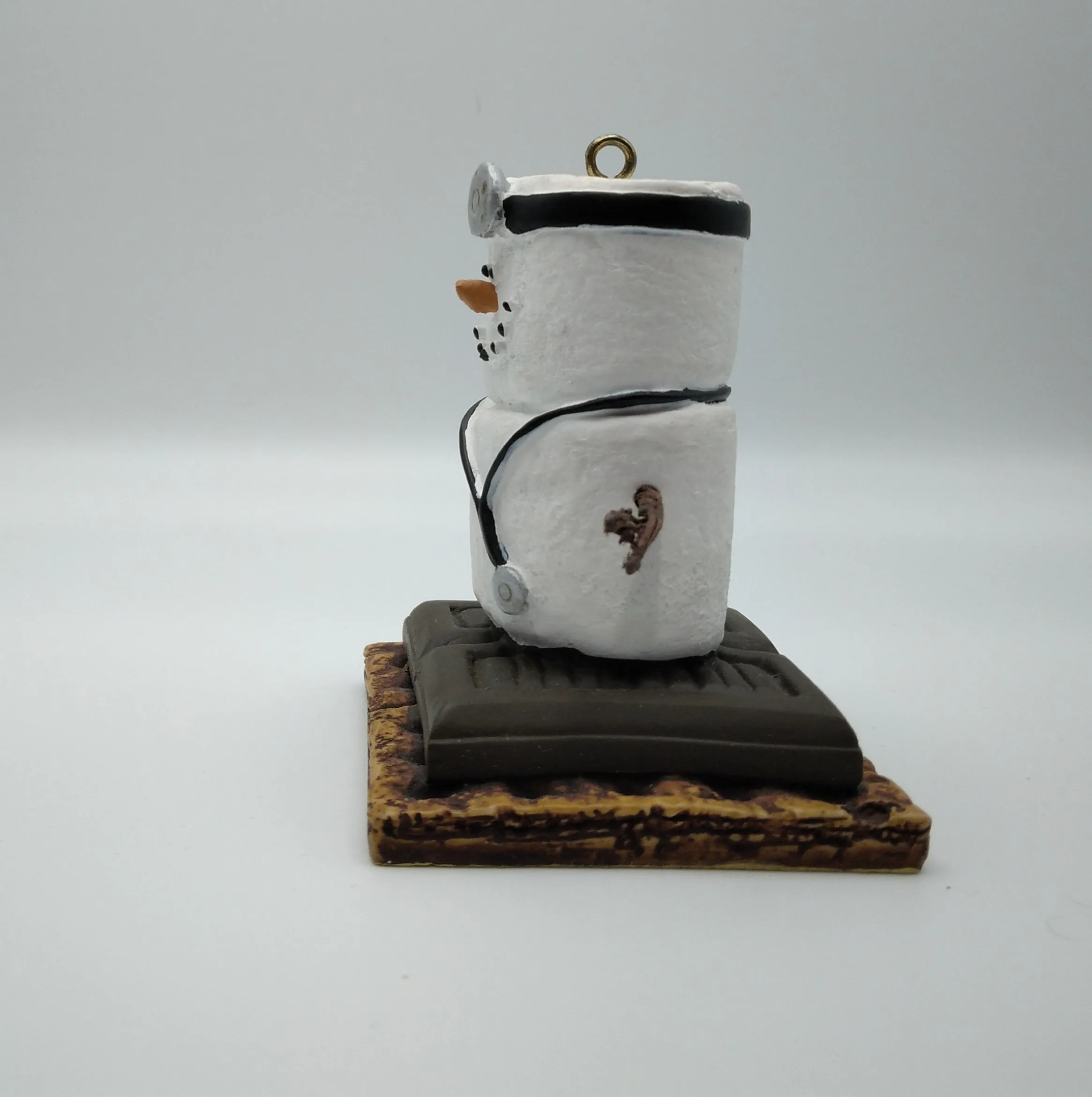 S'mores Christmas Ornament Doctor