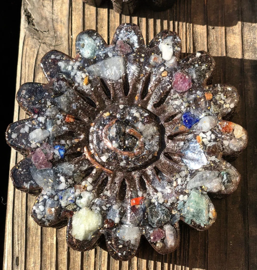 The “Flower” - Small Charging Plate for water, food, plants, supplements 💦✨🌀