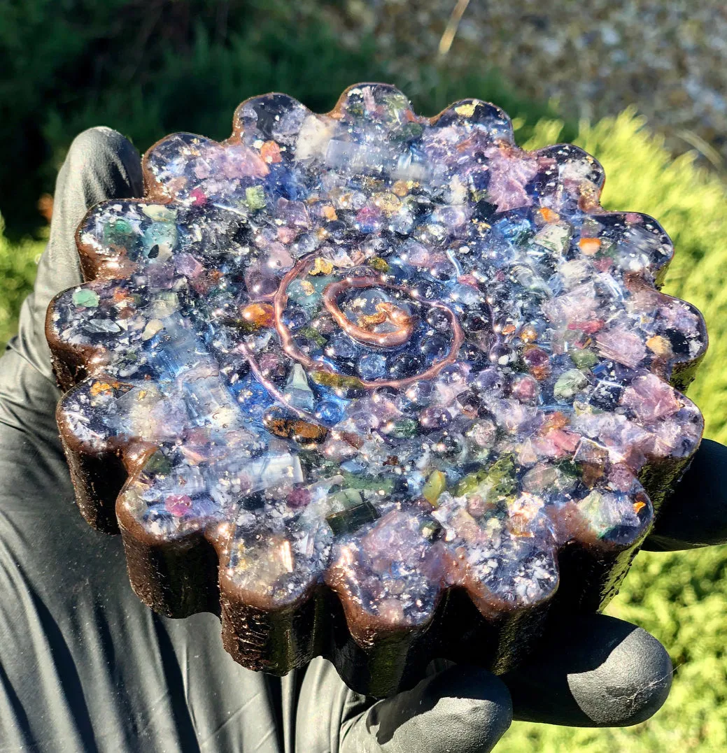 The “Flower” - Small Charging Plate for water, food, plants, supplements 💦✨🌀
