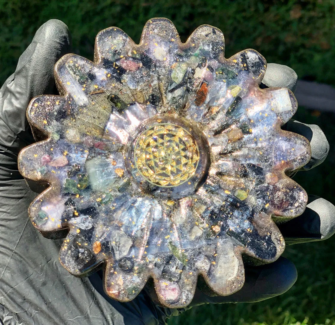 The “Flower” - Small Charging Plate for water, food, plants, supplements 💦✨🌀