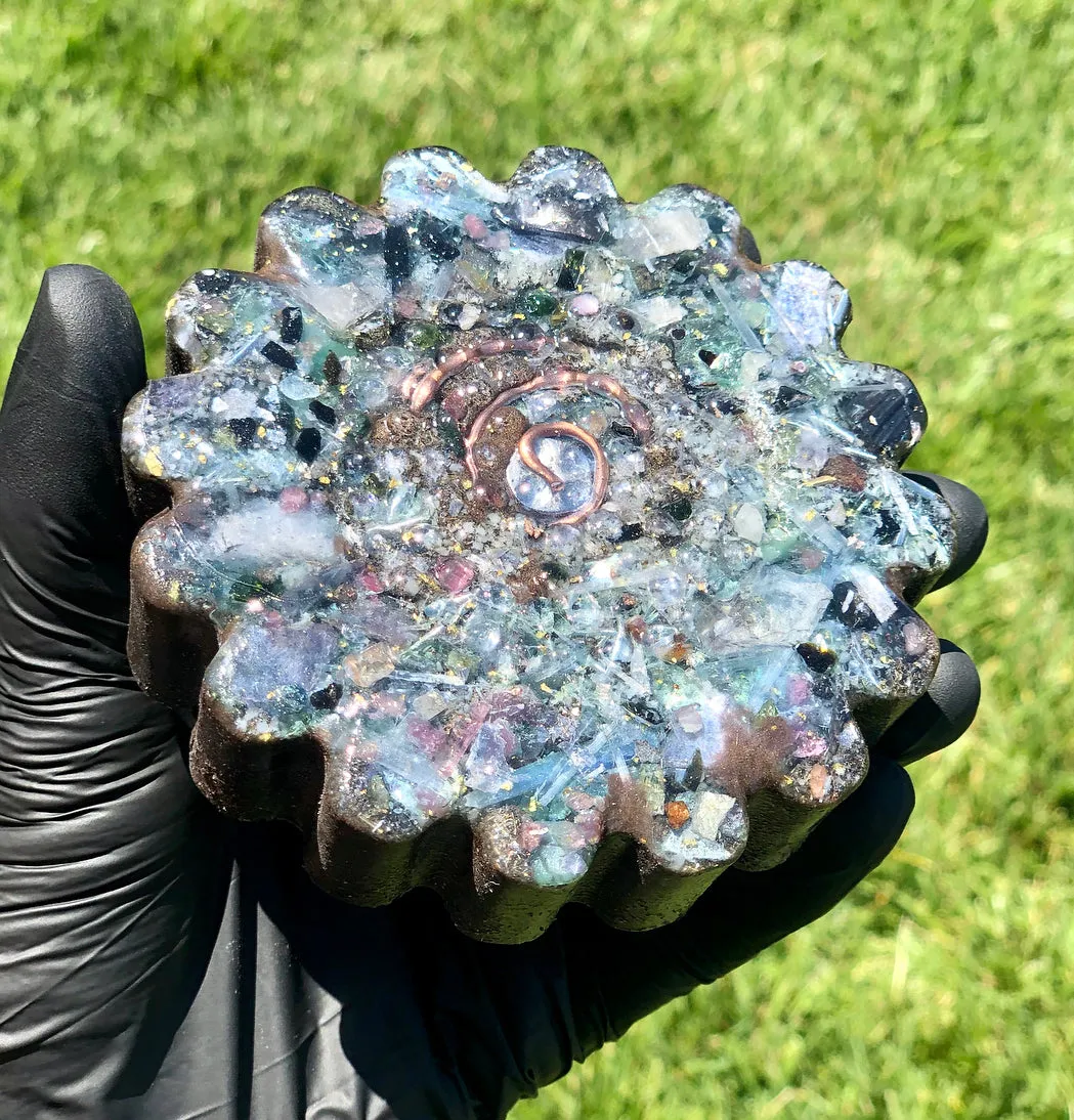 The “Flower” - Small Charging Plate for water, food, plants, supplements 💦✨🌀