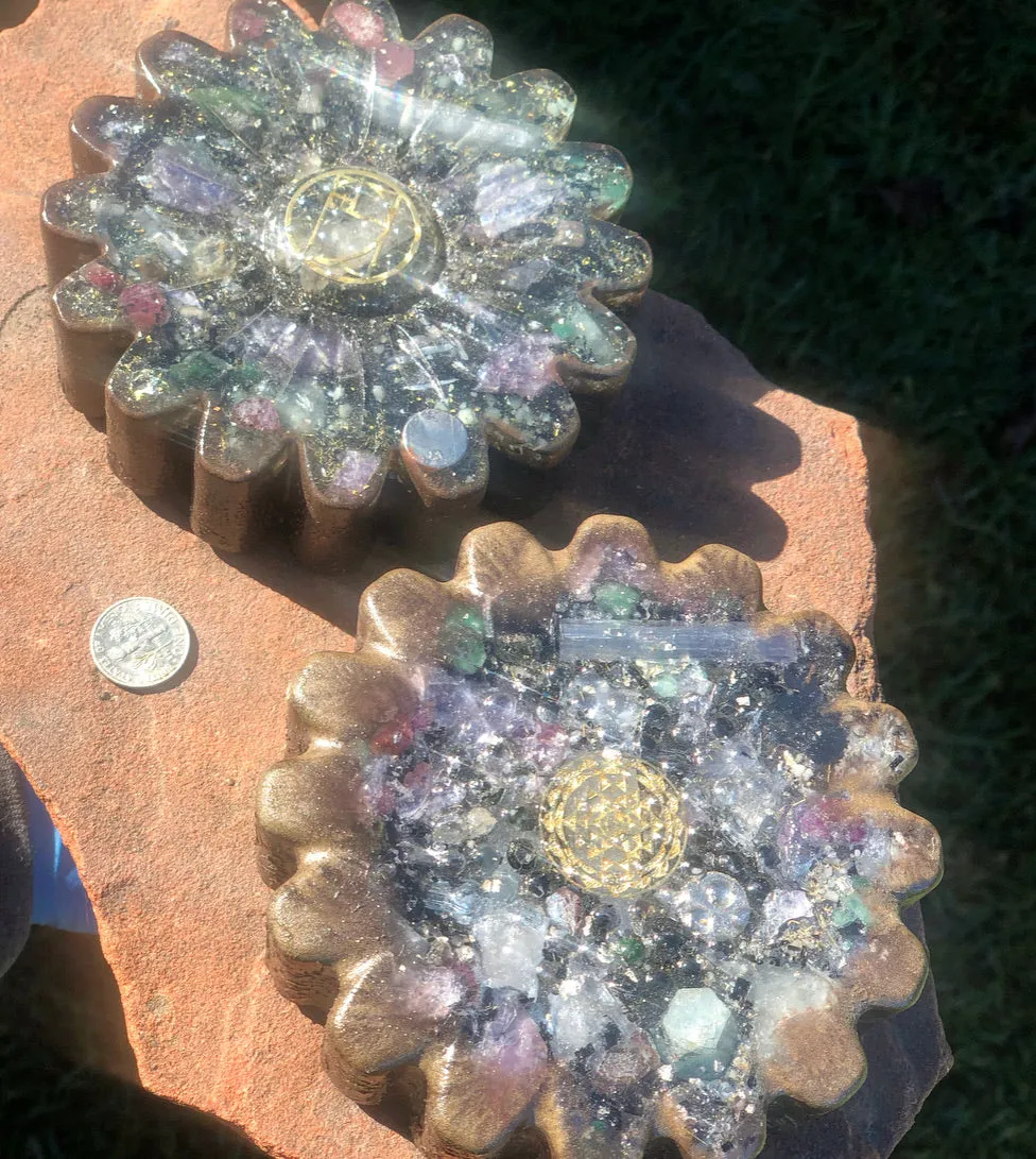 The “Flower” - Small Charging Plate for water, food, plants, supplements 💦✨🌀