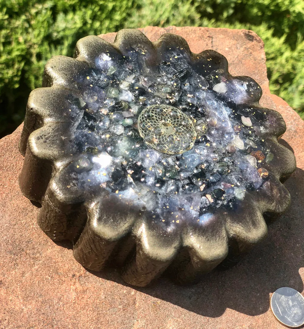 The “Flower” - Small Charging Plate for water, food, plants, supplements 💦✨🌀