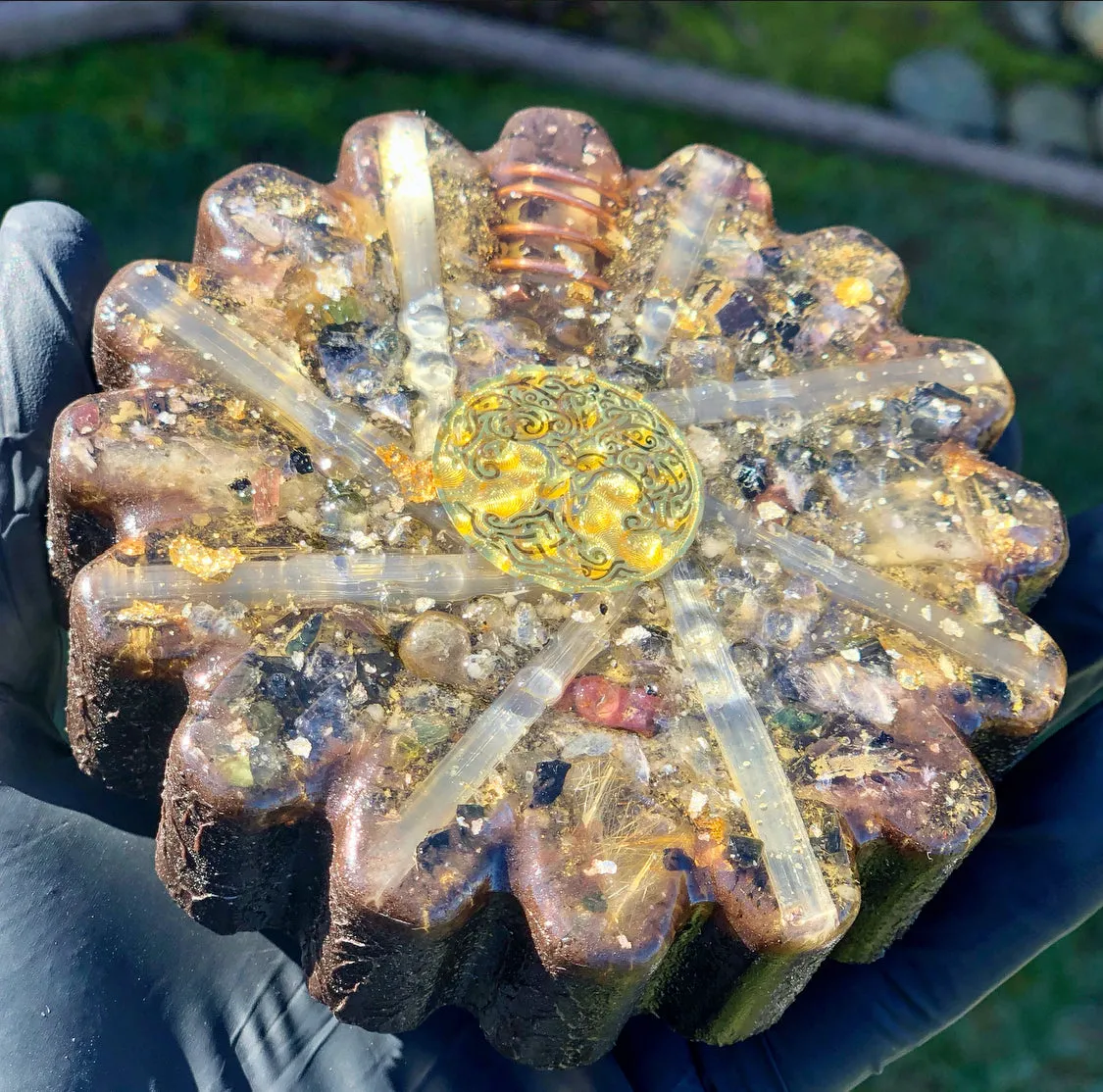 The “Flower” - Small Charging Plate for water, food, plants, supplements 💦✨🌀