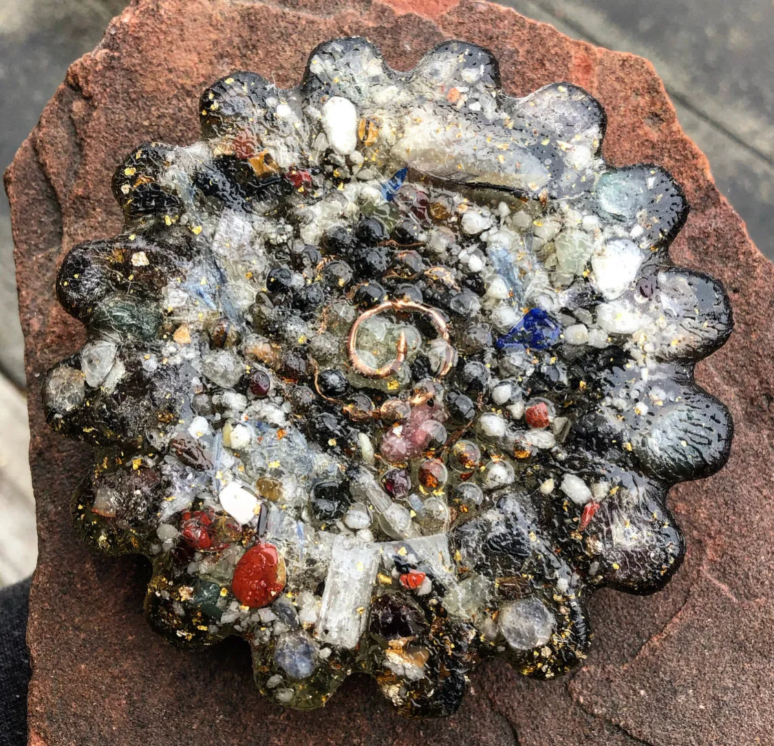 The “Flower” - Small Charging Plate for water, food, plants, supplements 💦✨🌀