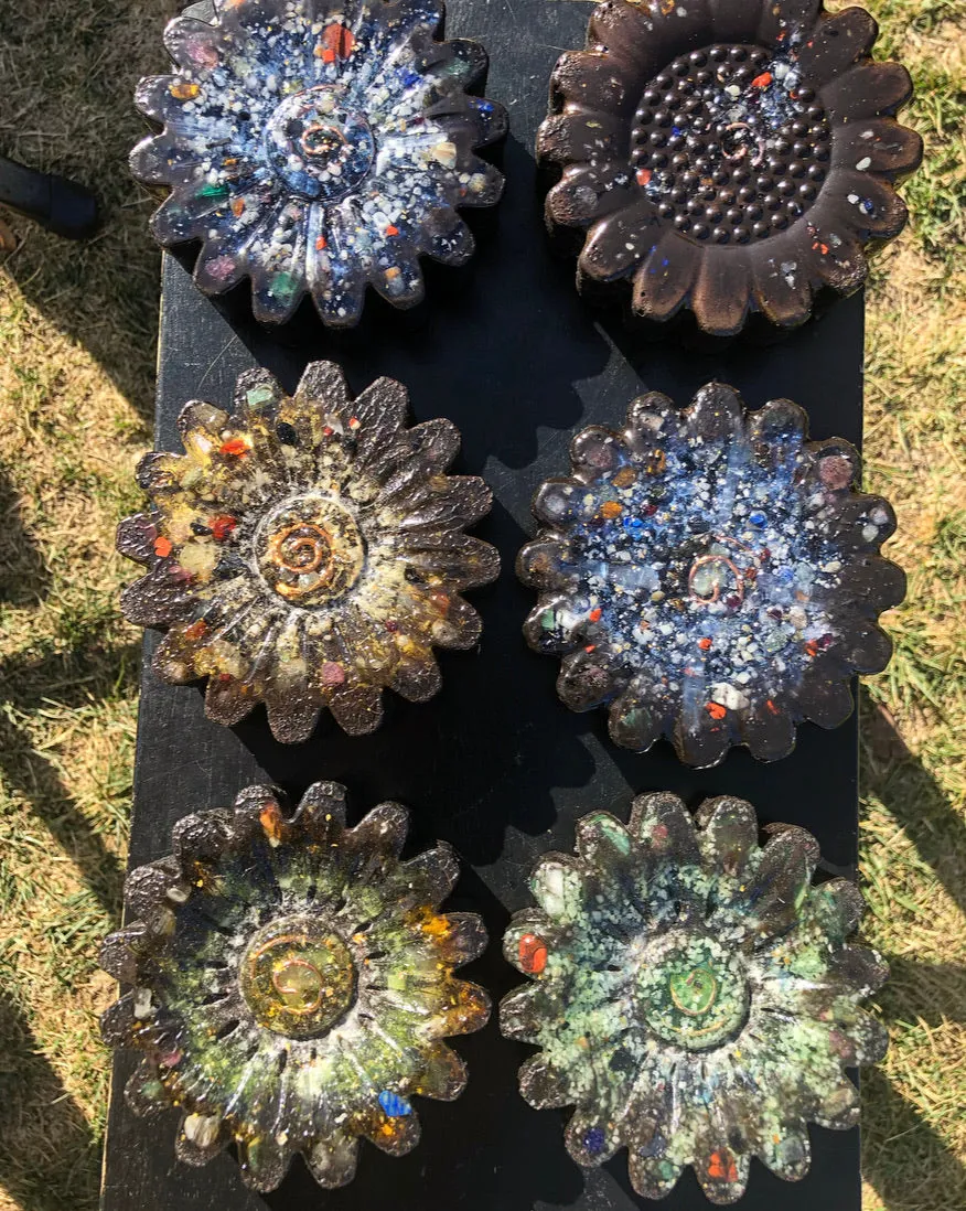 The “Flower” - Small Charging Plate for water, food, plants, supplements 💦✨🌀