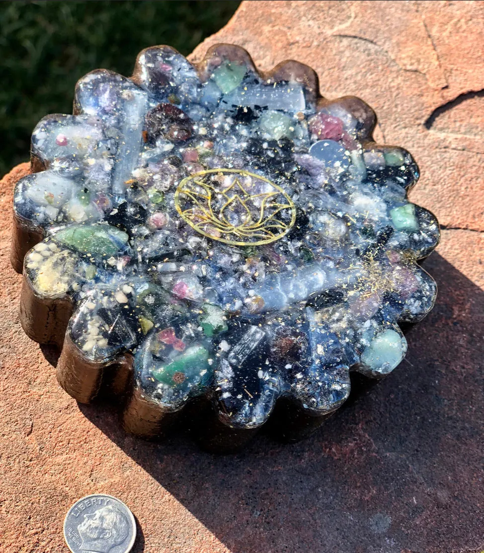 The “Flower” - Small Charging Plate for water, food, plants, supplements 💦✨🌀
