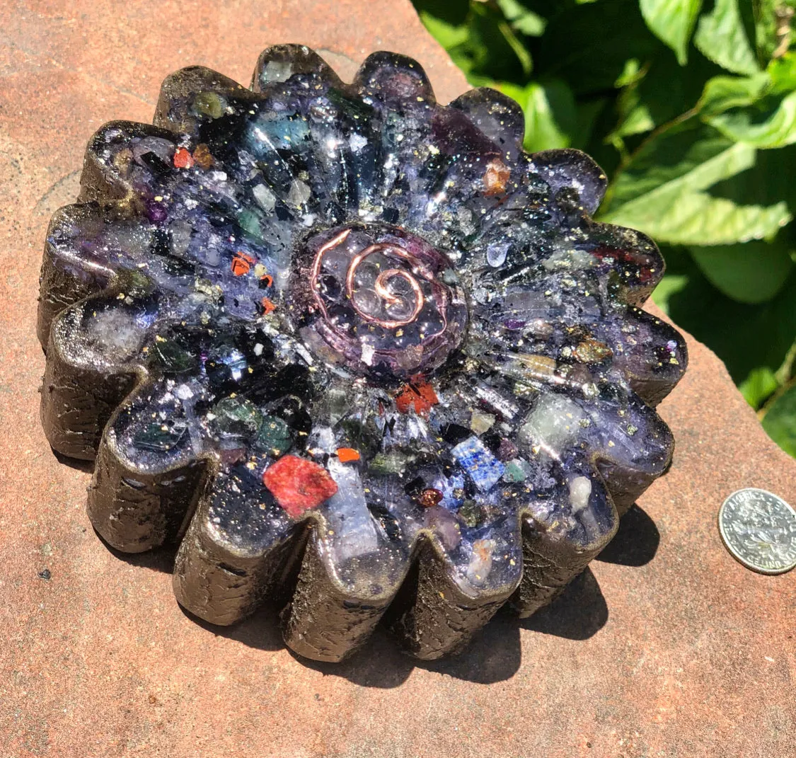 The “Flower” - Small Charging Plate for water, food, plants, supplements 💦✨🌀
