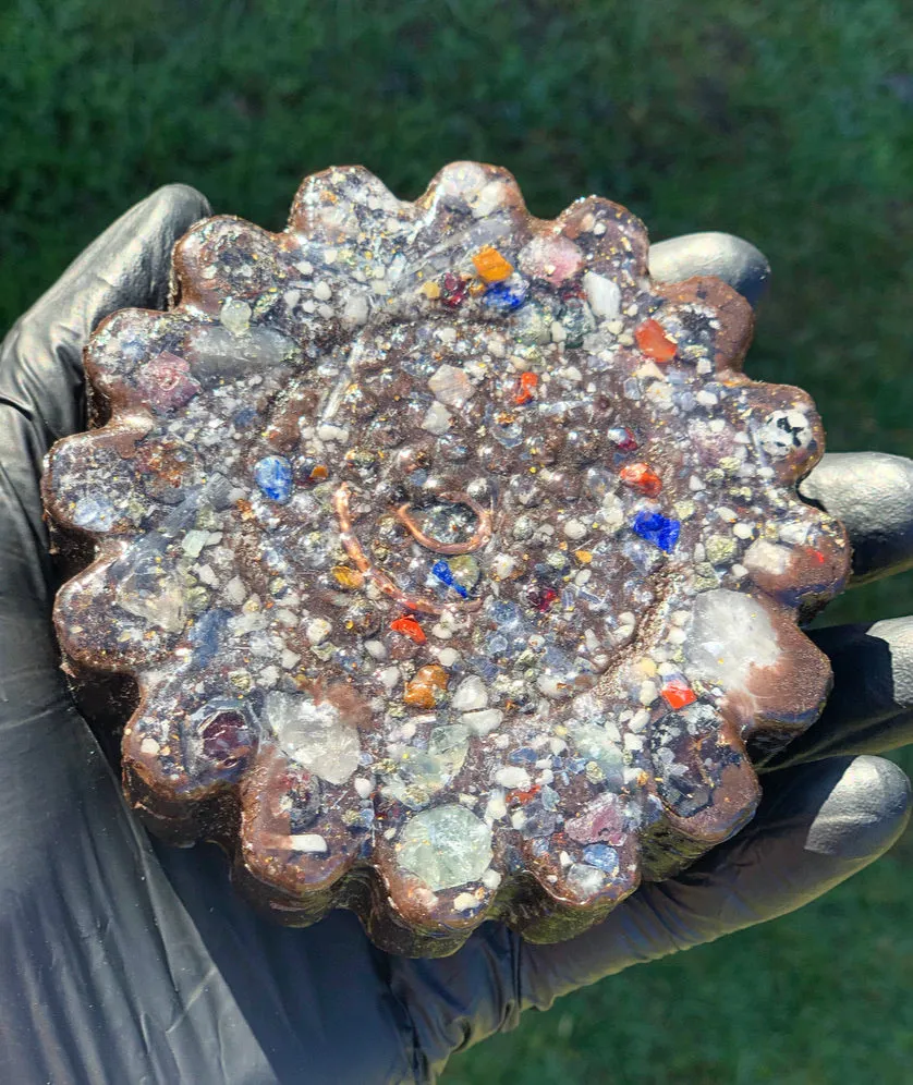 The “Flower” - Small Charging Plate for water, food, plants, supplements 💦✨🌀
