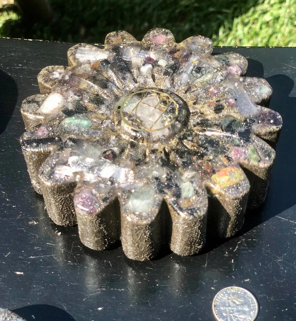 The “Flower” - Small Charging Plate for water, food, plants, supplements 💦✨🌀