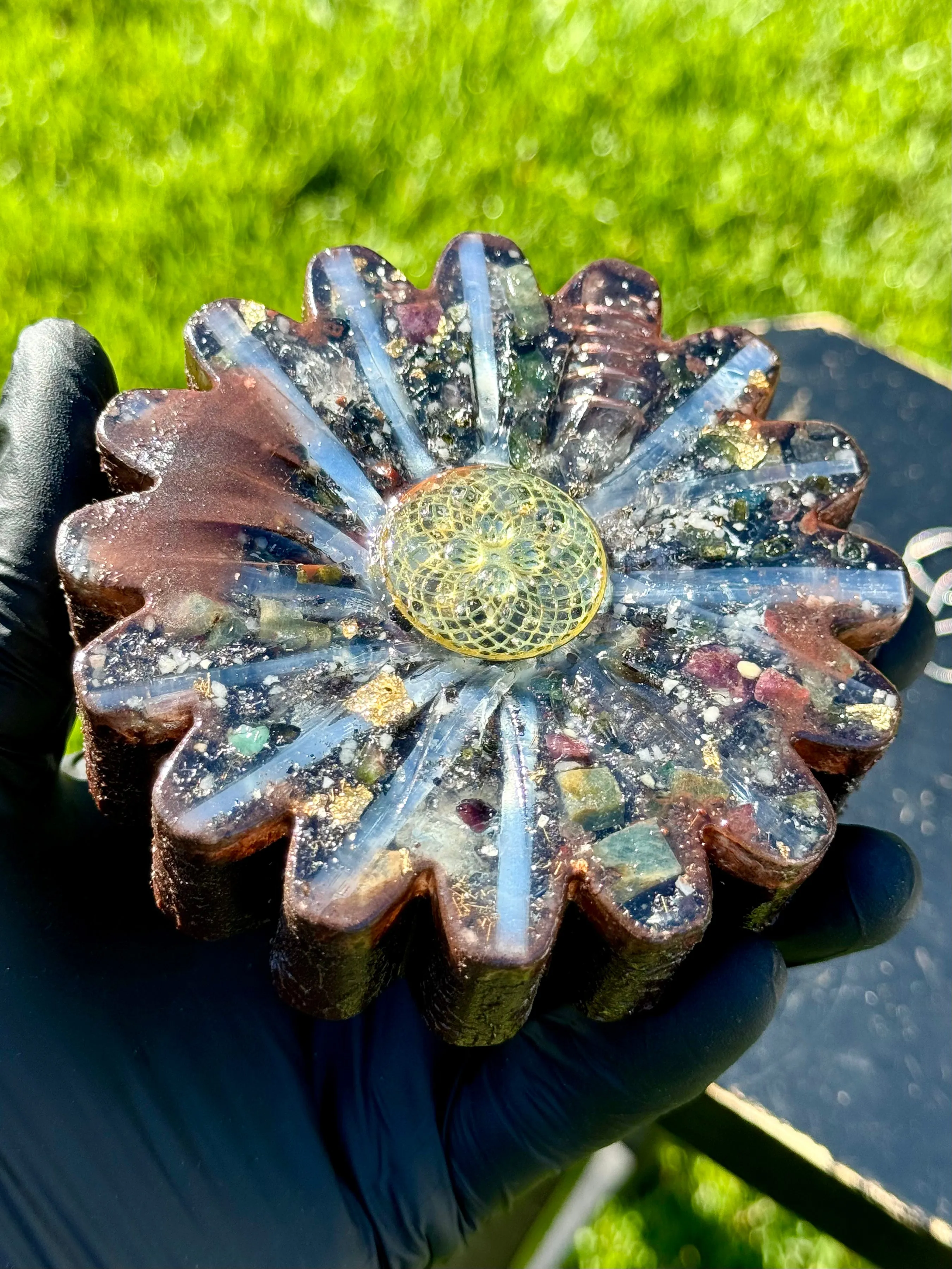 The “Flower” - Small Charging Plate for water, food, plants, supplements 💦✨🌀