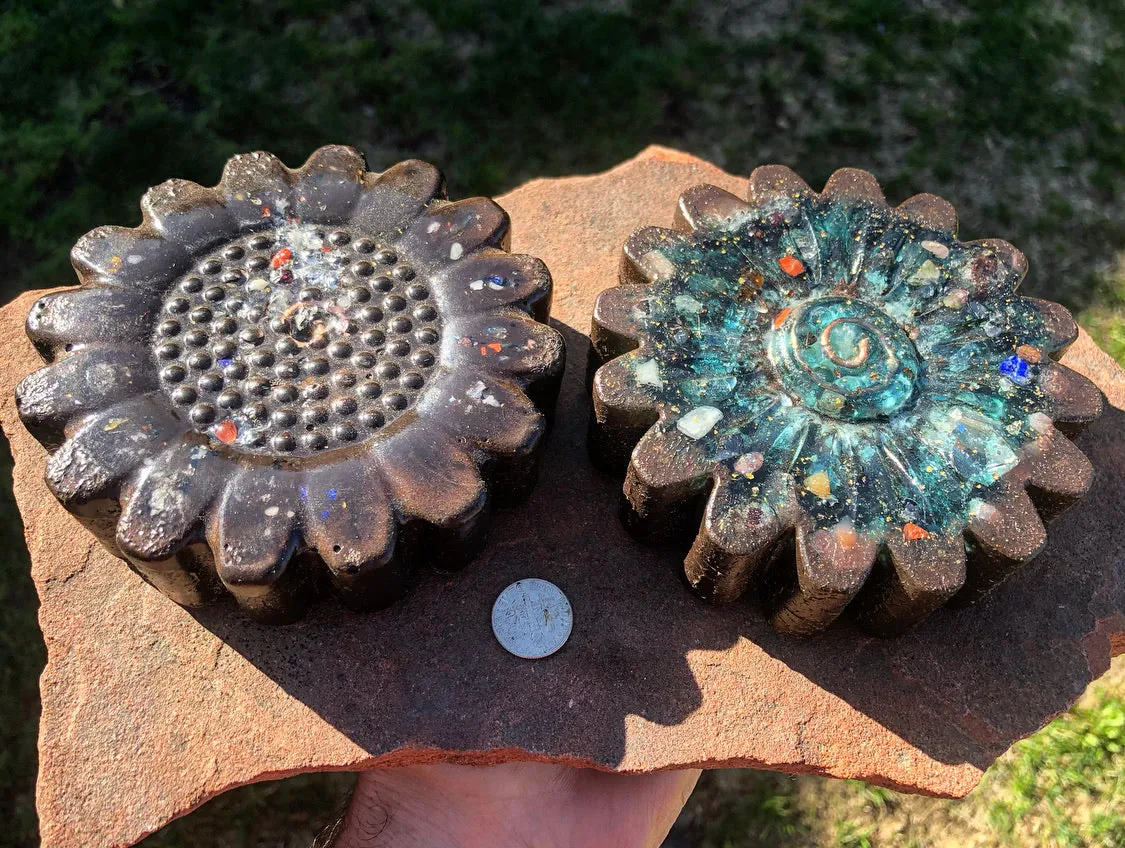 The “Flower” - Small Charging Plate for water, food, plants, supplements 💦✨🌀