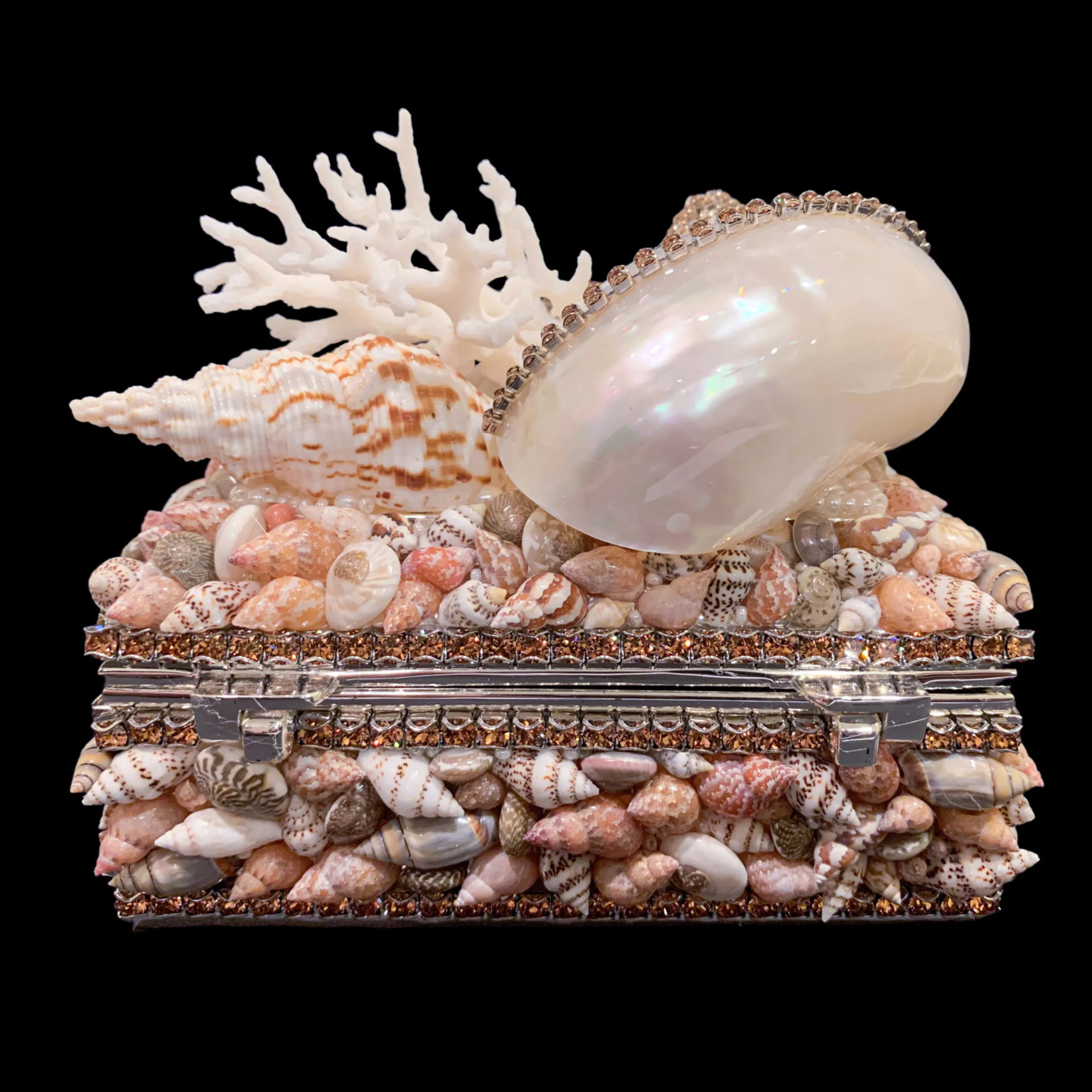 Topaz Shell Cluster Keepsake Box Featuring Premium Crystal