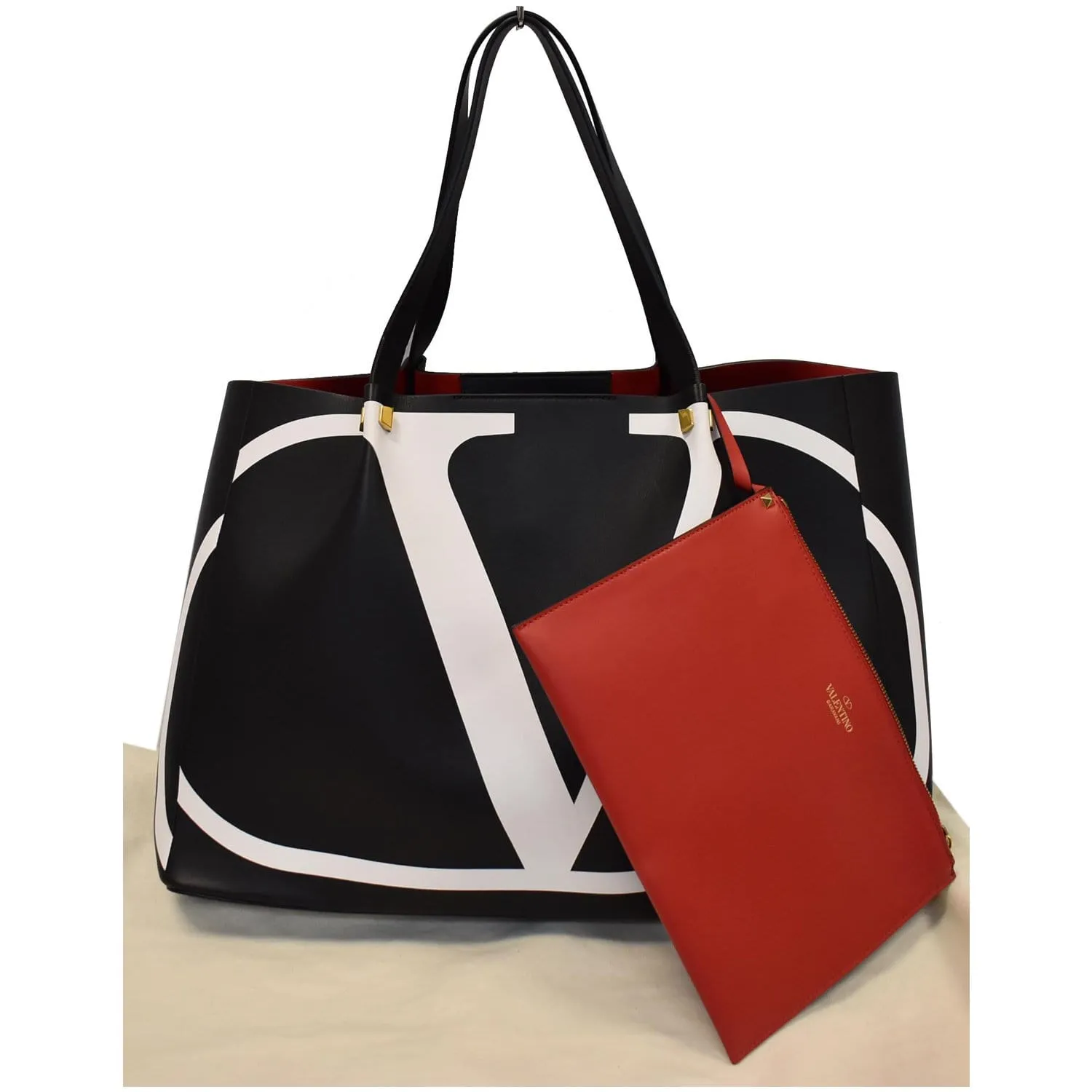 VALENTINO Sac Medium Shopping V Logo Escape Leather Tote Bag Black