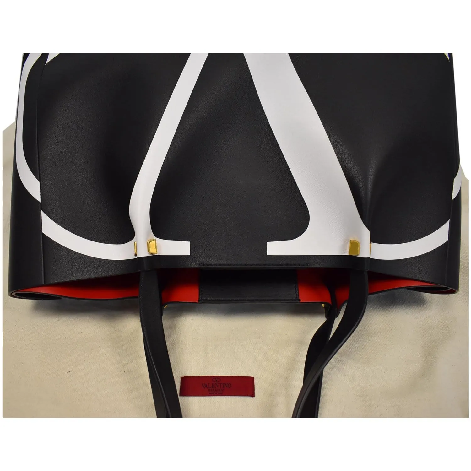 VALENTINO Sac Medium Shopping V Logo Escape Leather Tote Bag Black